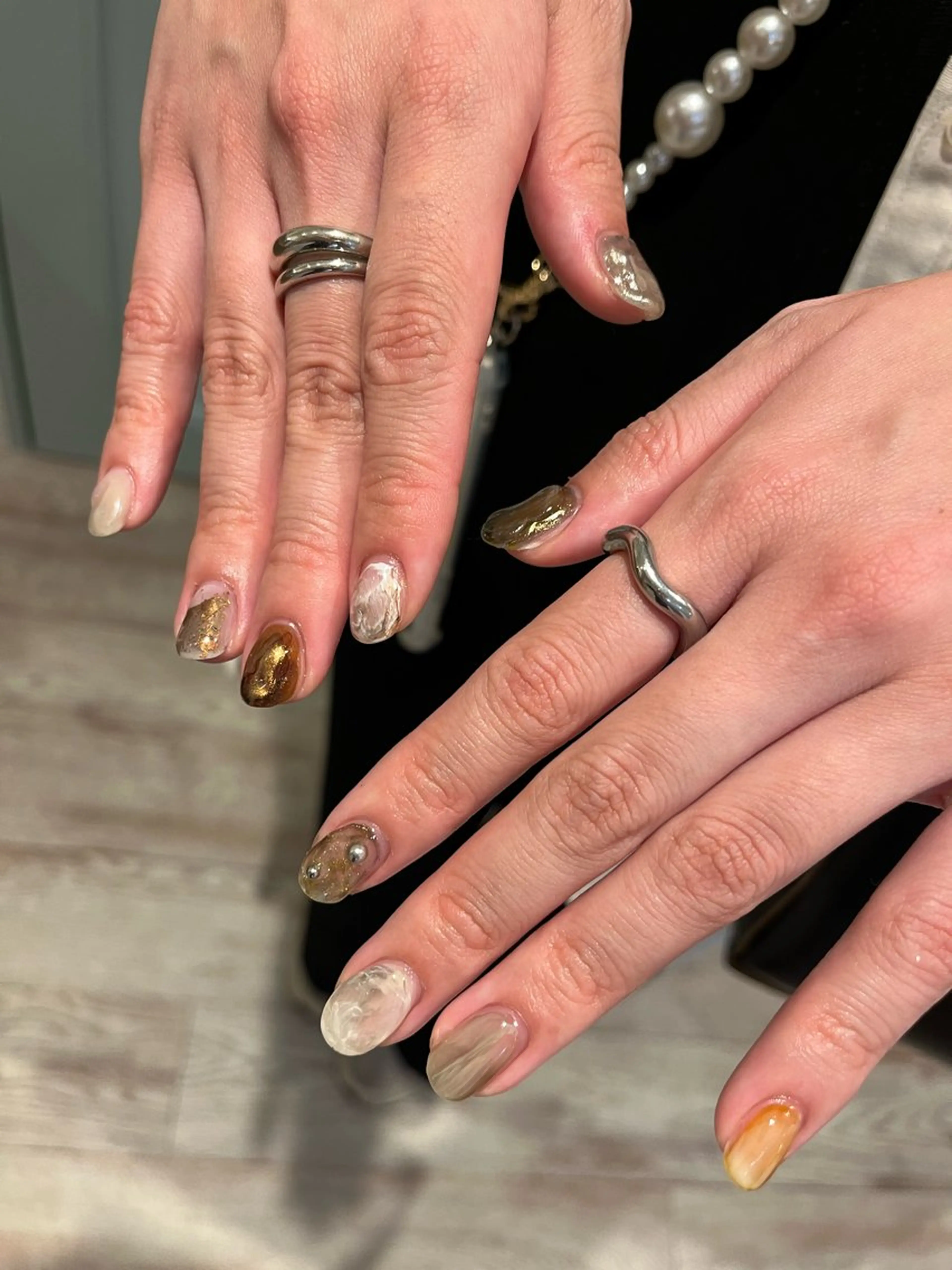 ネイル ハンドネイル une／YUKINA 🫧大人nuanceのネイルデザイン