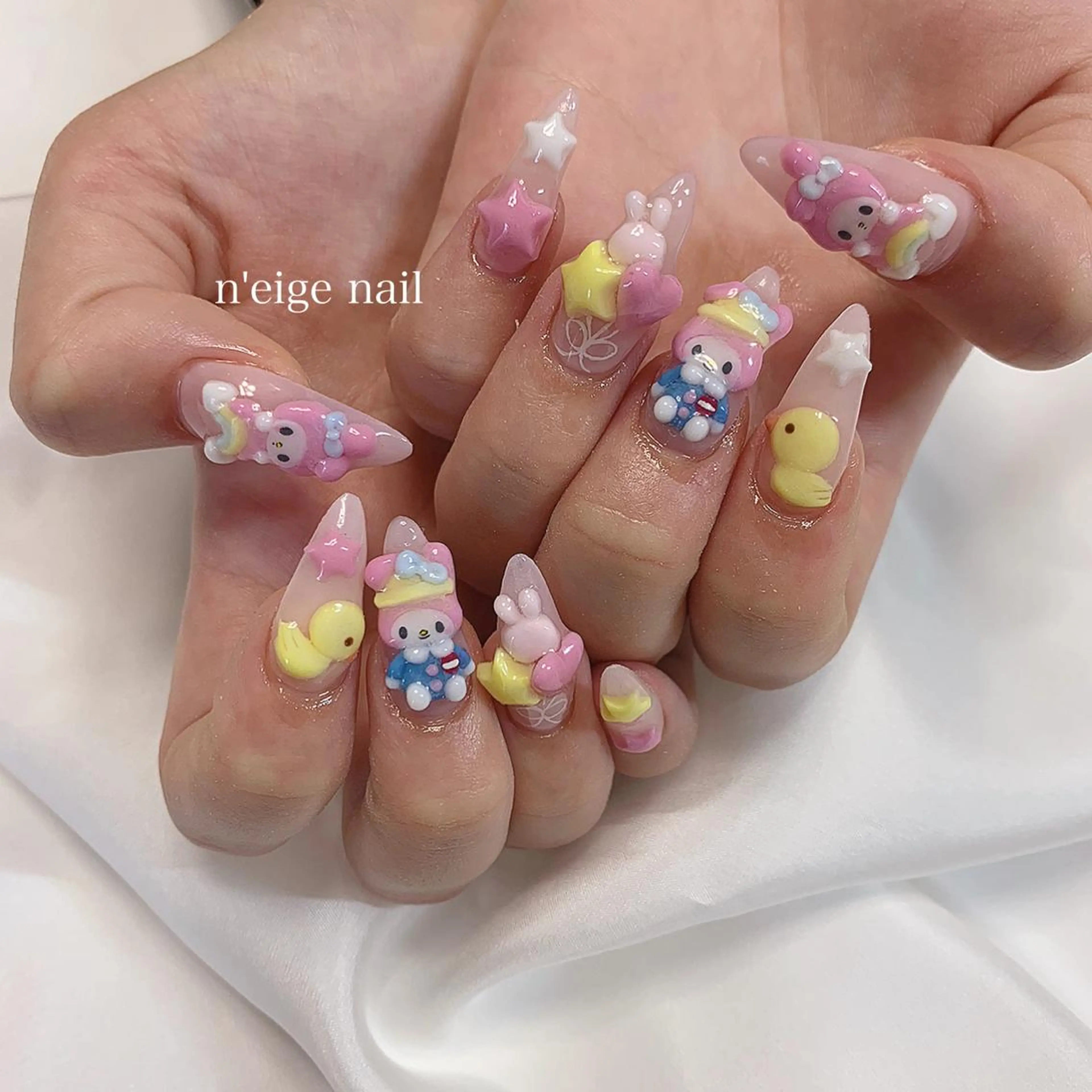 ネイル アートネイル ハート キラキラネイル 韓国ネイル ニュアンスネイル n'eige nail所属・大谷 綾香のネイルデザイン
