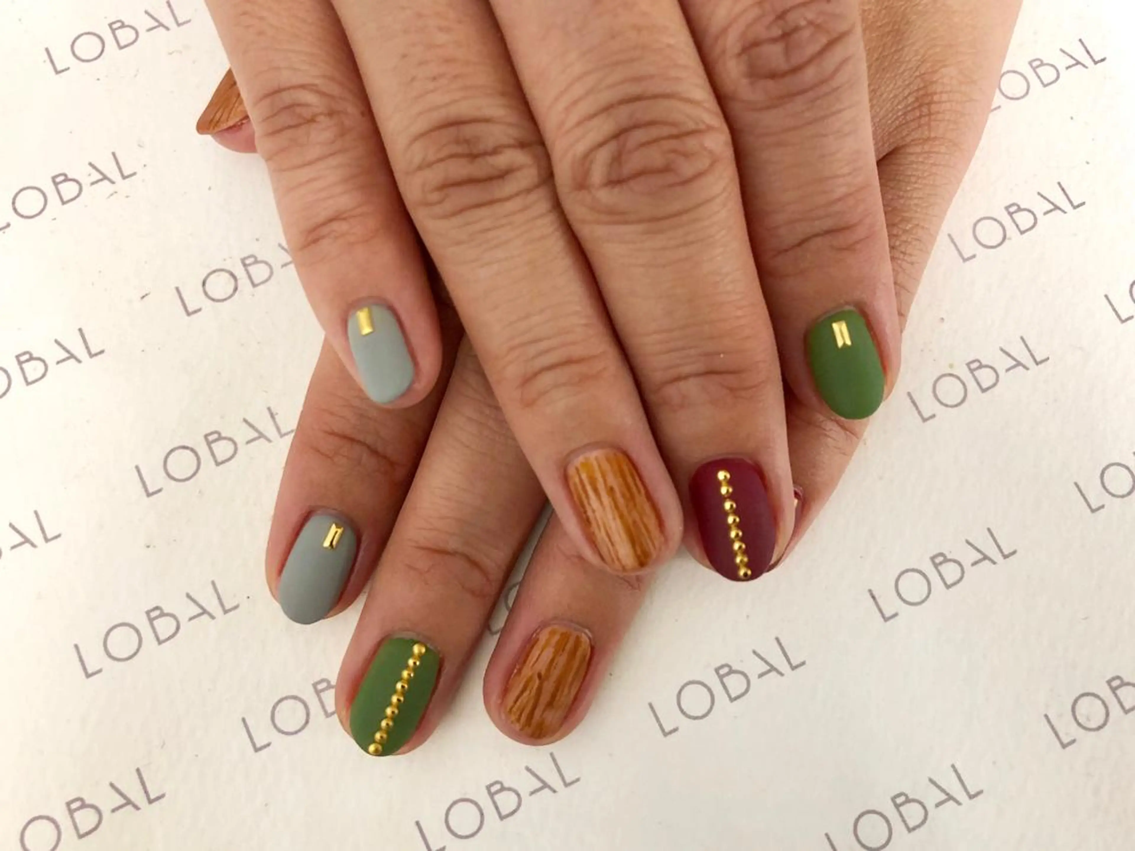 ネイル LOBAL(ロバル) ネイルのネイルデザイン