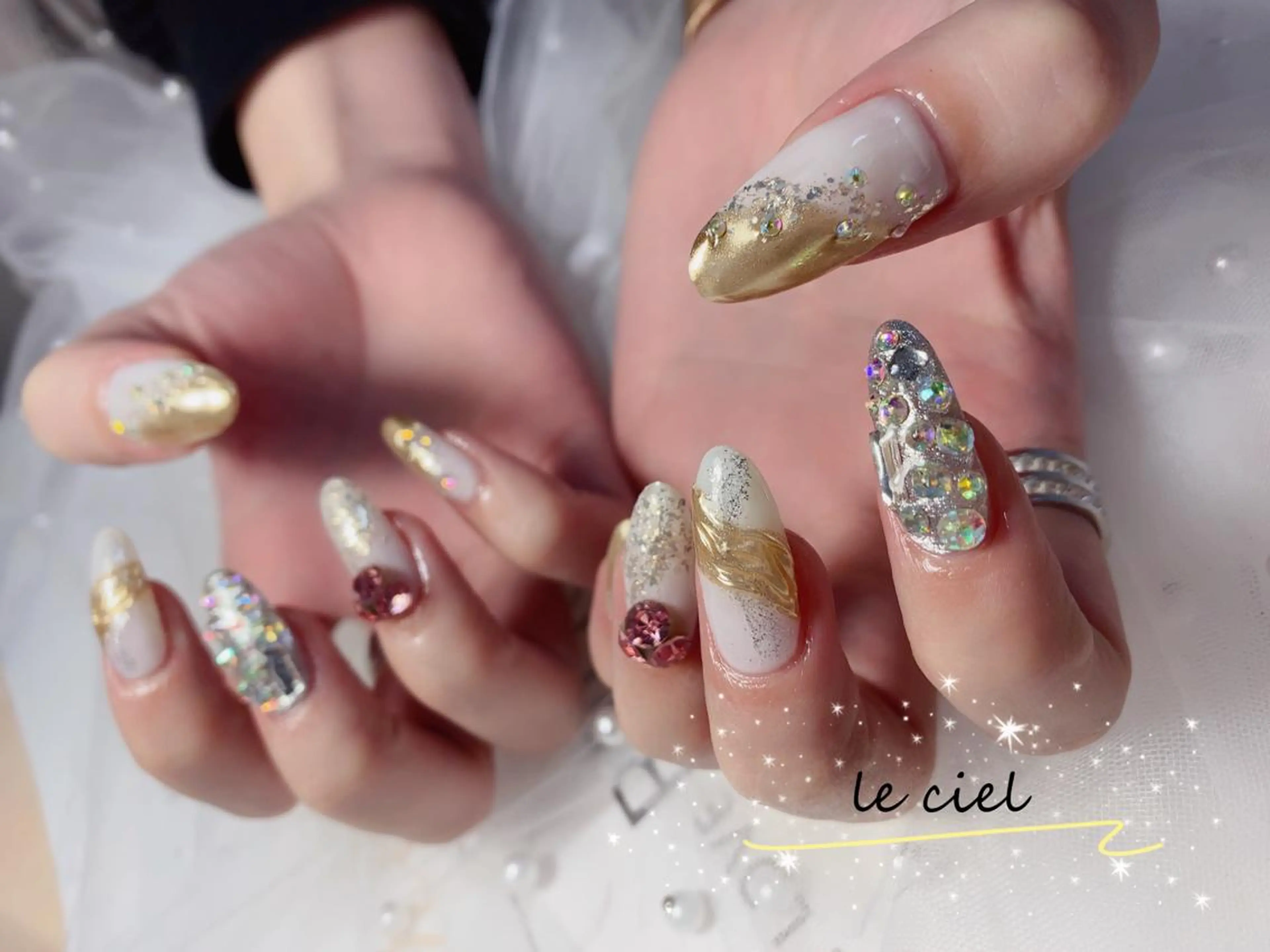 ネイル ミラーネイル ストーンネイル 冬ネイル Naka Rieのネイルデザイン