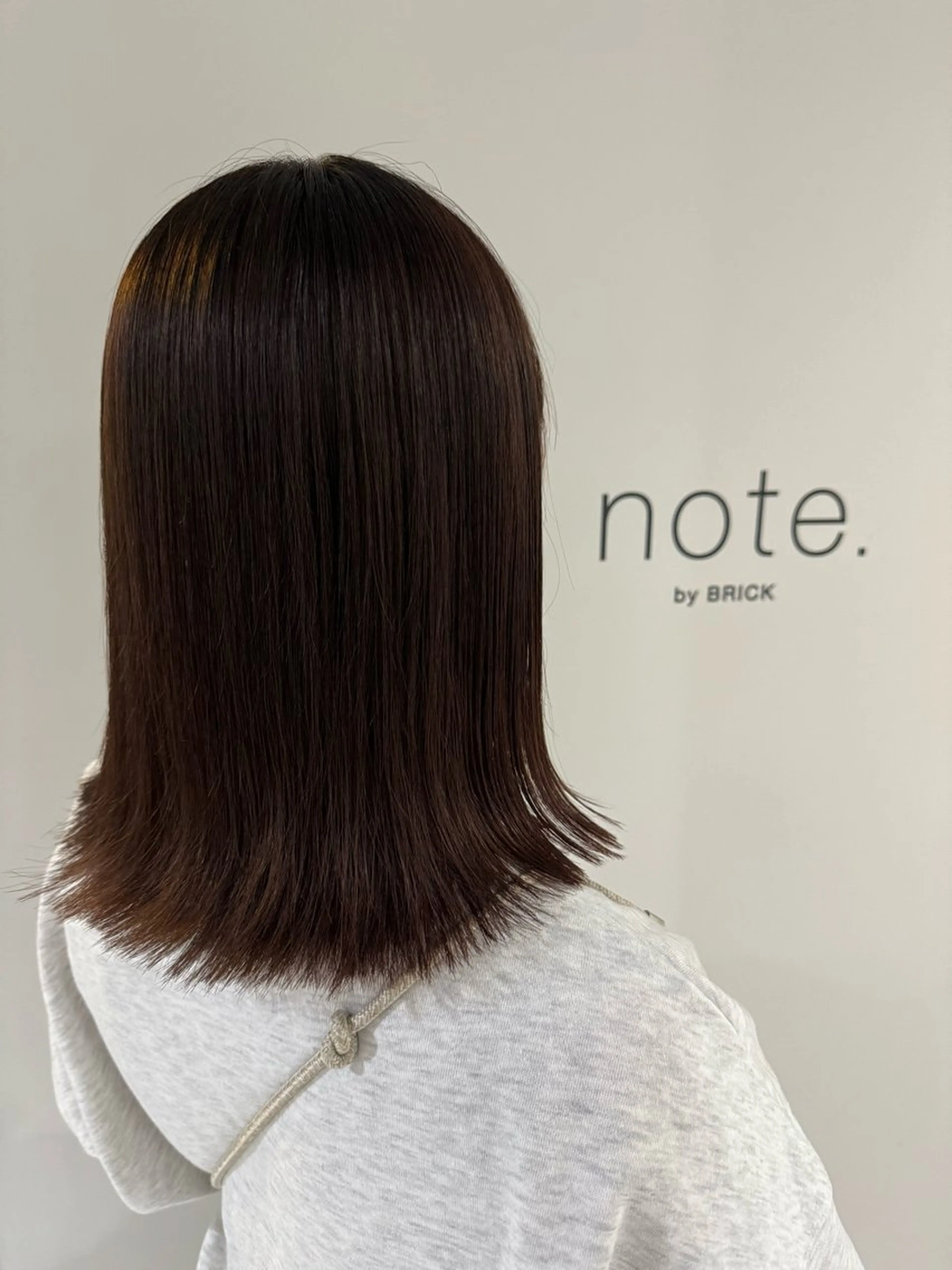 ミディアム カラー ブリーチ ブラウンカラー オレンジ オレンジブラウン 酸性ストレート miyu .のヘアスタイル