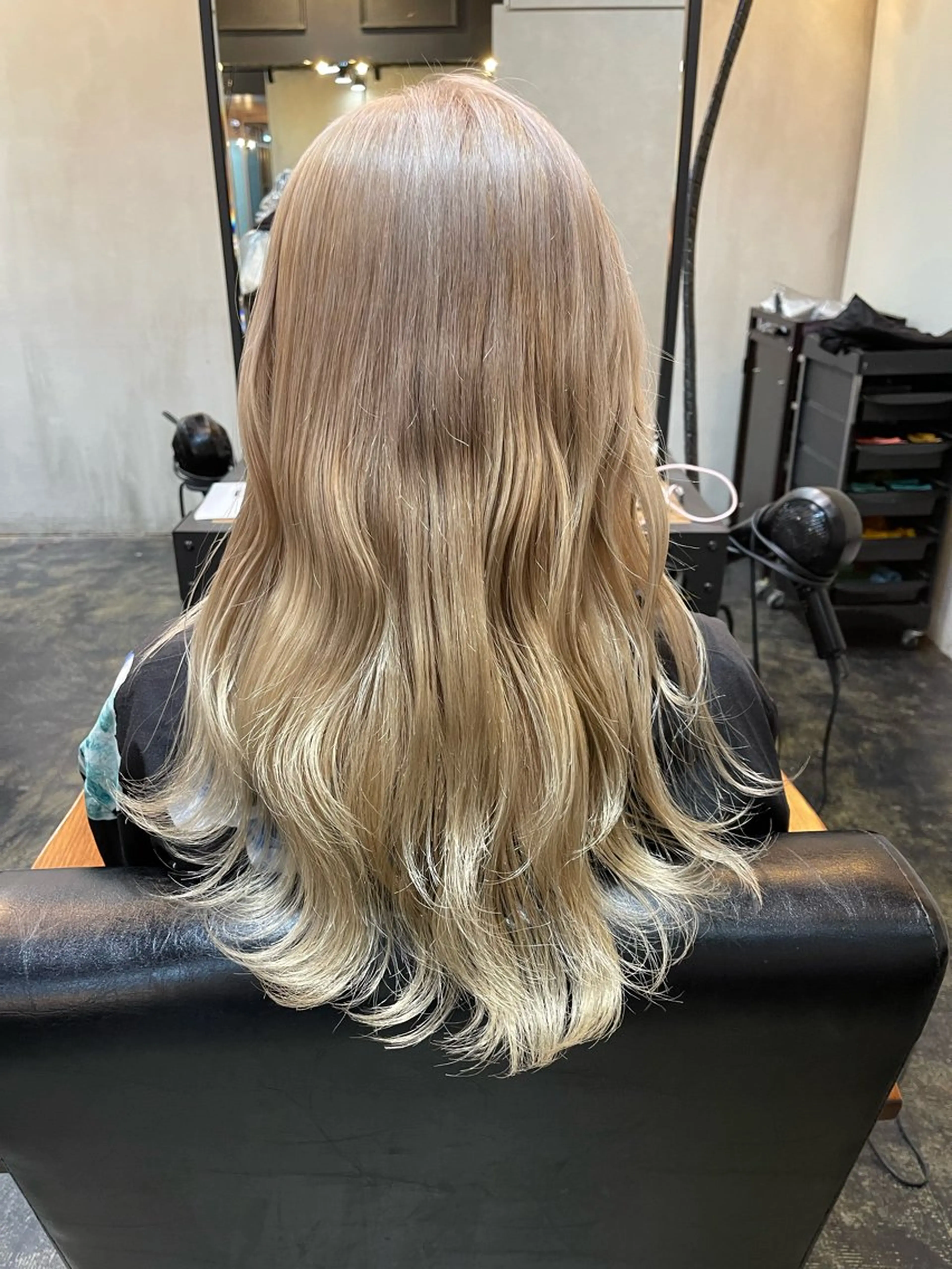 ロング 顔タイプ/ダブルカラ ー/りりかのヘアスタイル