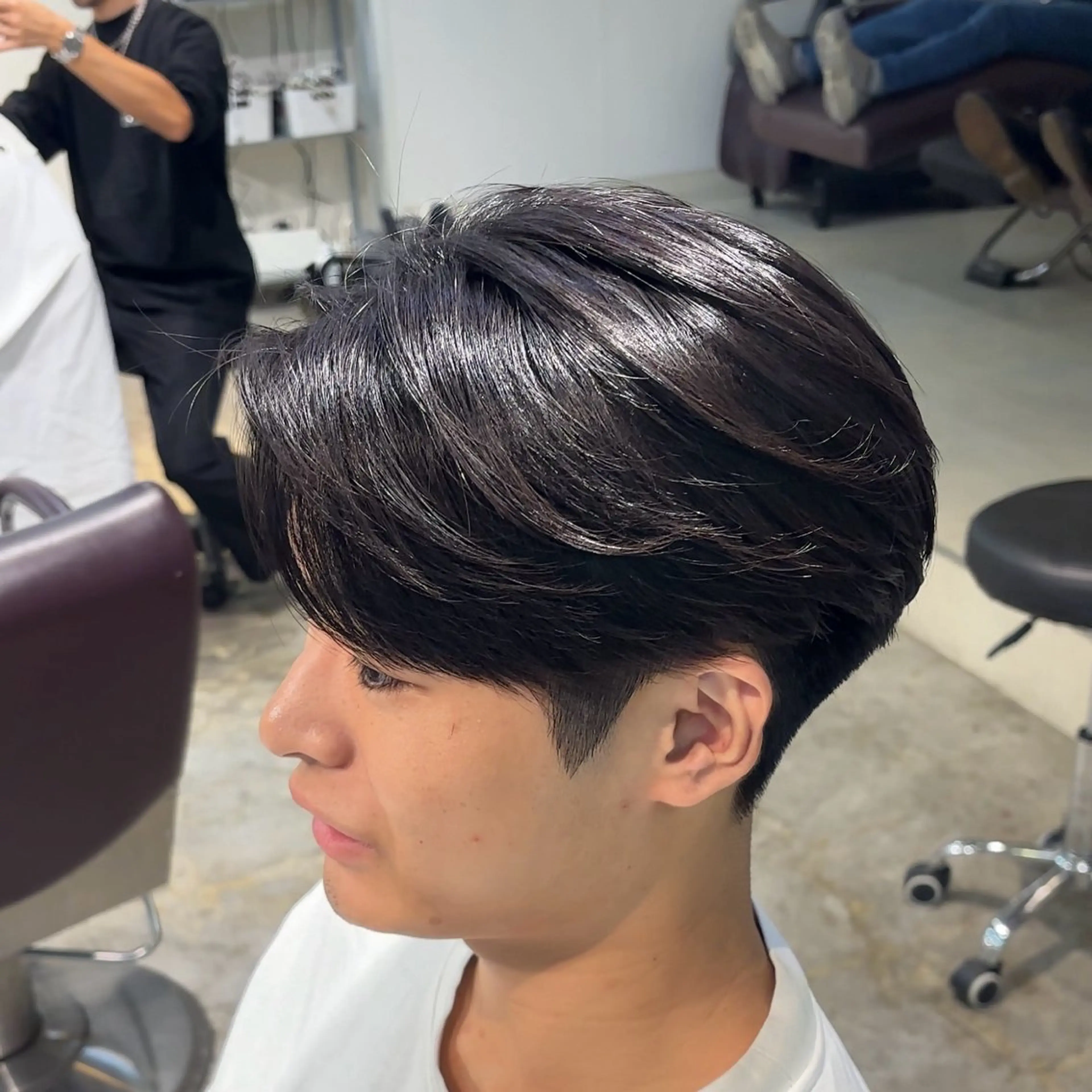 ショート パーマ メンズ センターパート メンズパーマ くせ毛 縮毛矯正 ニュアンスパーマ カット 縮毛矯正 縮毛矯正/メンズ パーマ/岩名新大のヘアスタイル