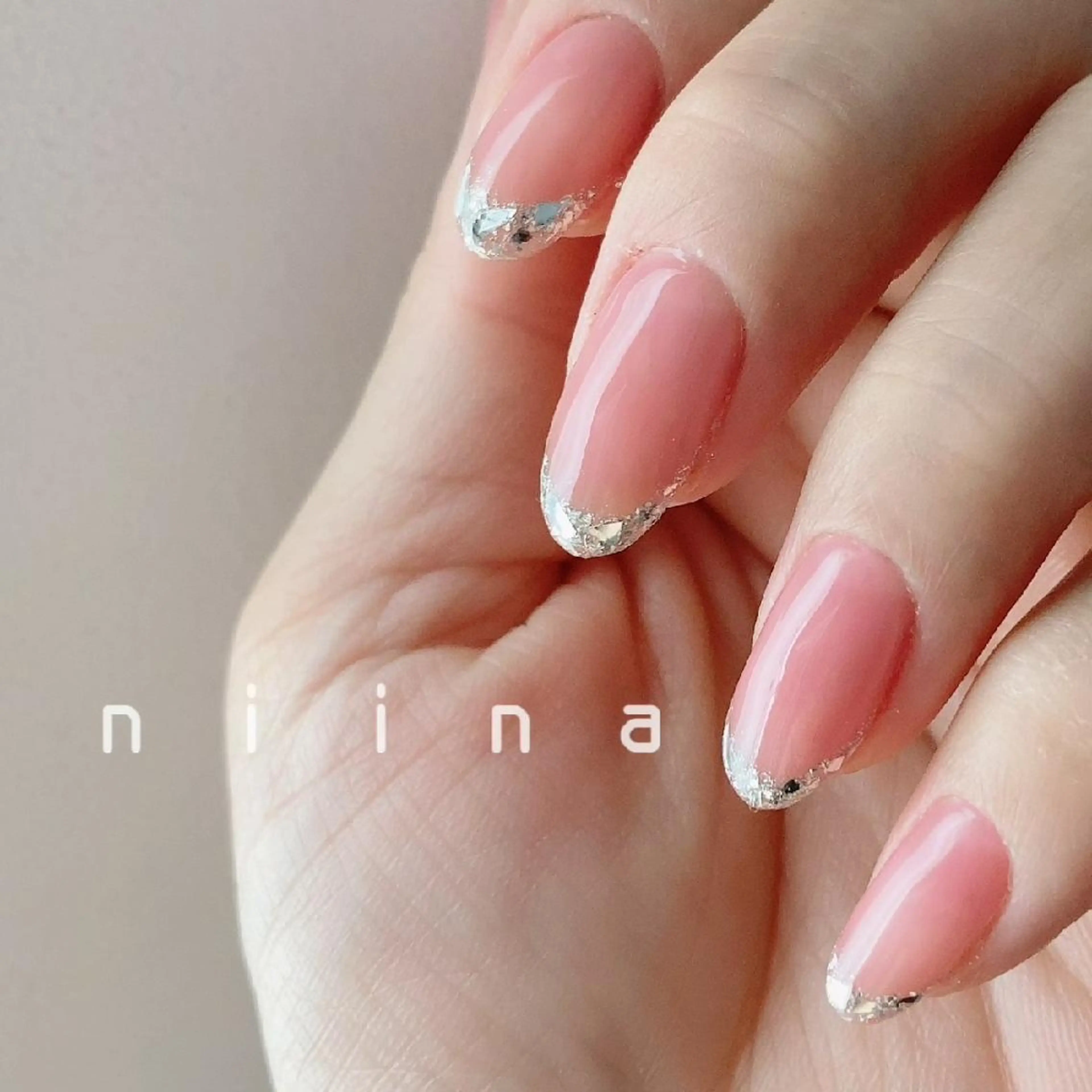 ネイル フレンチネイル ガラスフレンチ n i i n a  -eye&nail-のマツエク・マツパデザイン