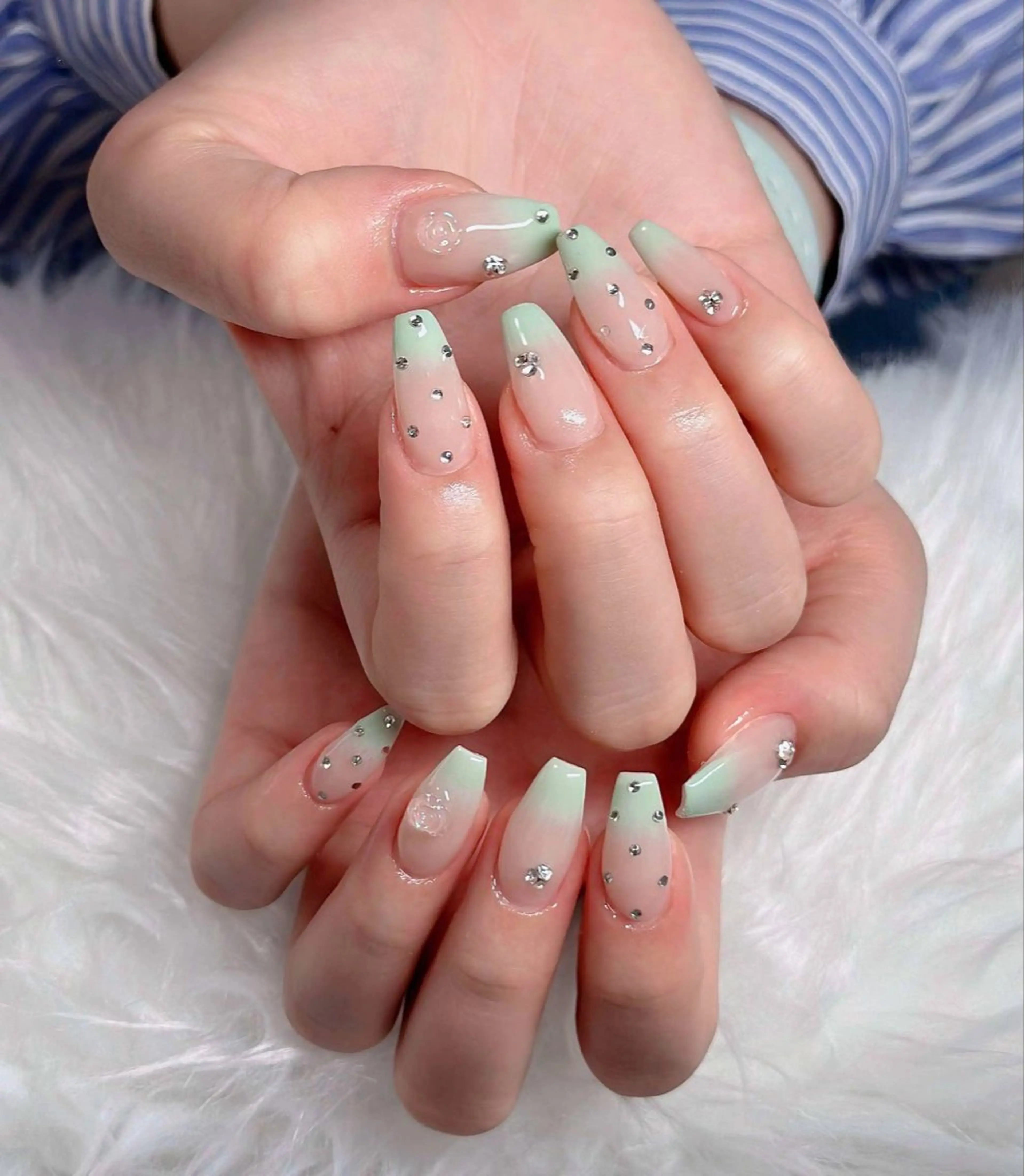 ネイル フレンチネイル ジェルネイル ガラスフレンチ ハロウィン ハート ハンドネイル H.baby Nail Salonのネイルデザイン