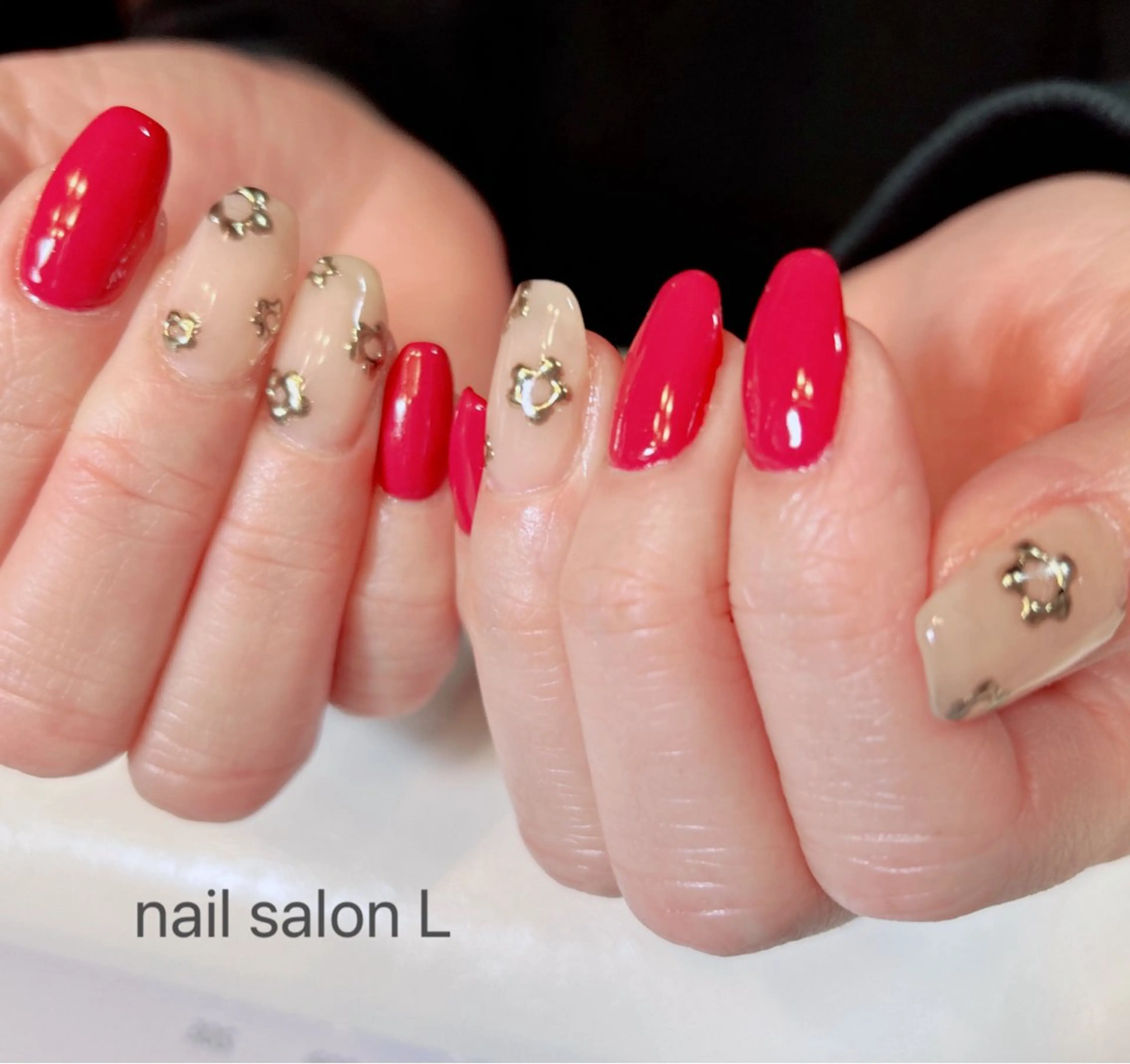 ネイル ミラーネイル ぷっくりネイル ハンドネイル 吉川市 ネイルサロンLのネイルデザイン