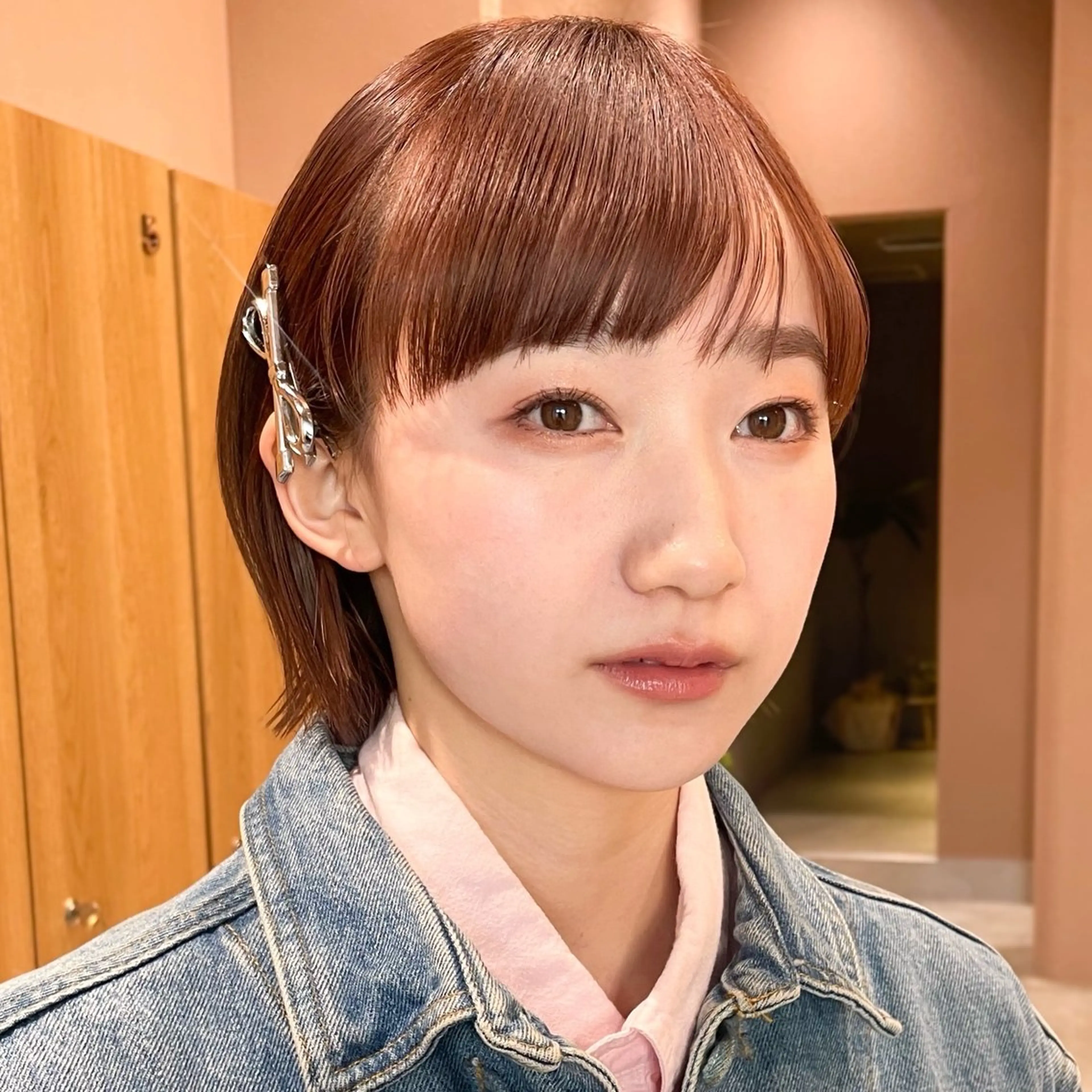 ショート カラー ブラウンカラー レイヤー/柔らか 透明感カラー/ゆきなのヘアスタイル