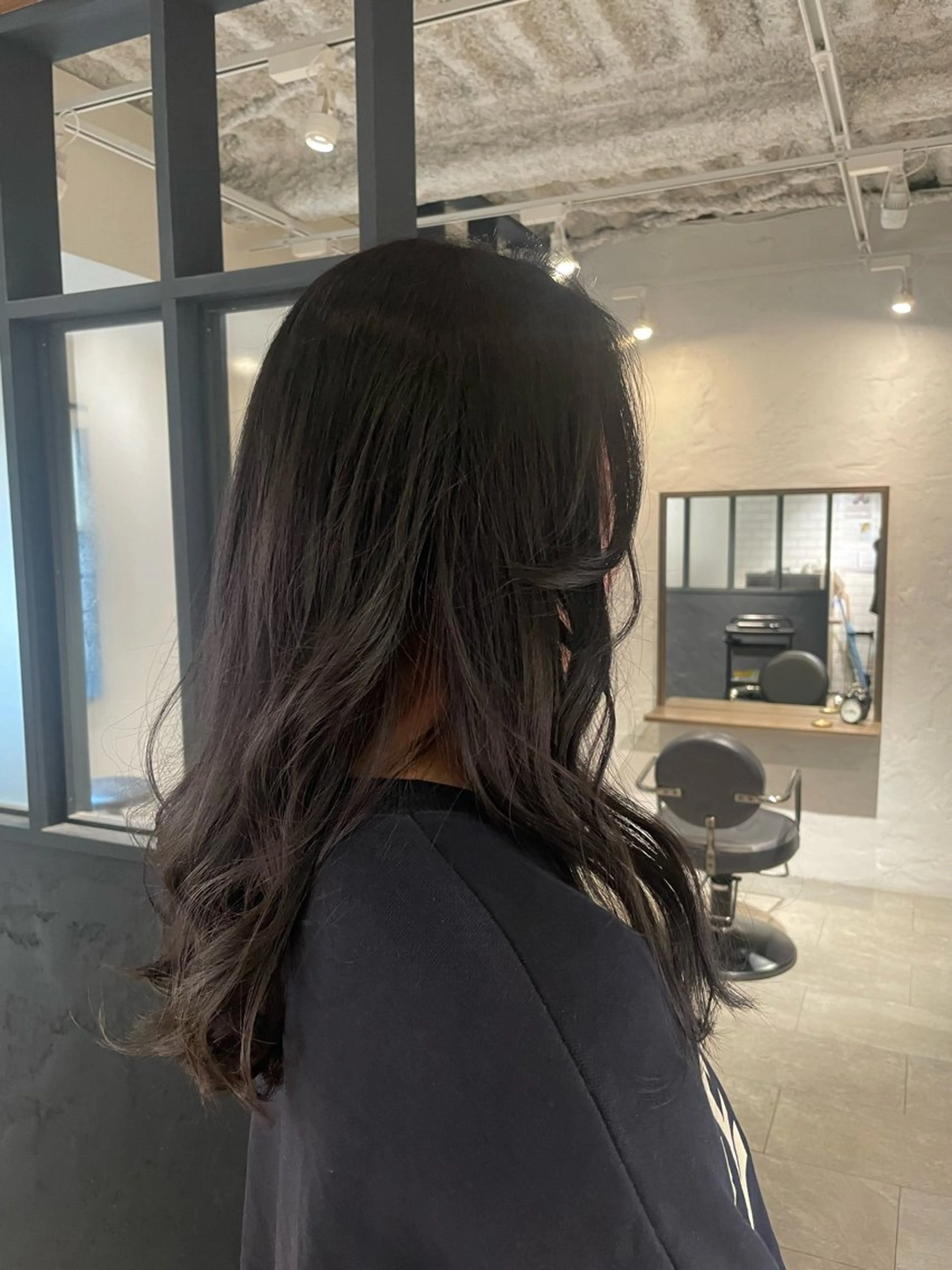 ロング カラー ブリーチ グレージュ カット ヘアカラー トリートメント ヘッドスパ 井上 飛鳥のヘアスタイル