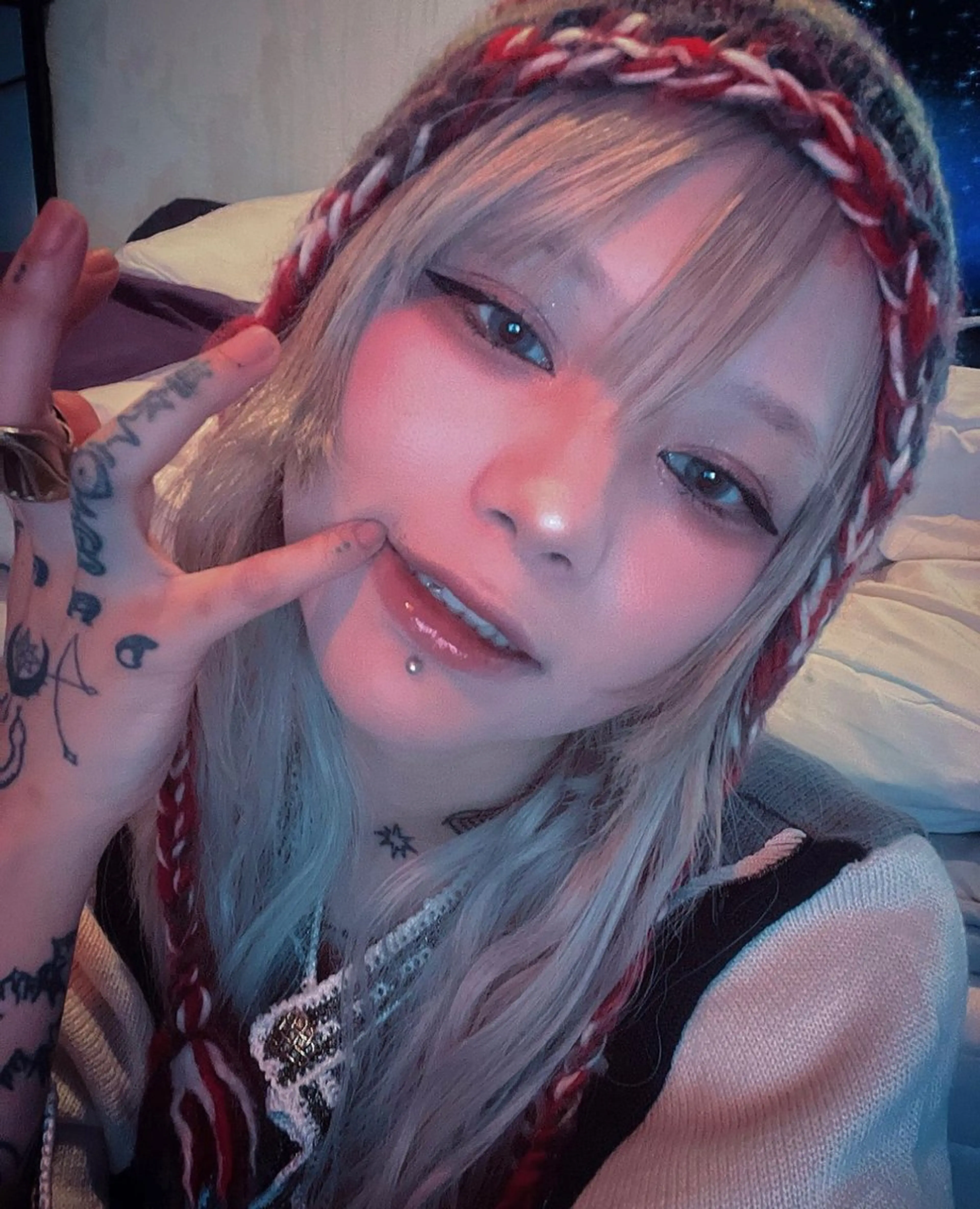 ミディアム エクステ レイヤーカット ヘアカラー エクステ 【原宿プルエクステ】 NANAMIのヘアスタイル