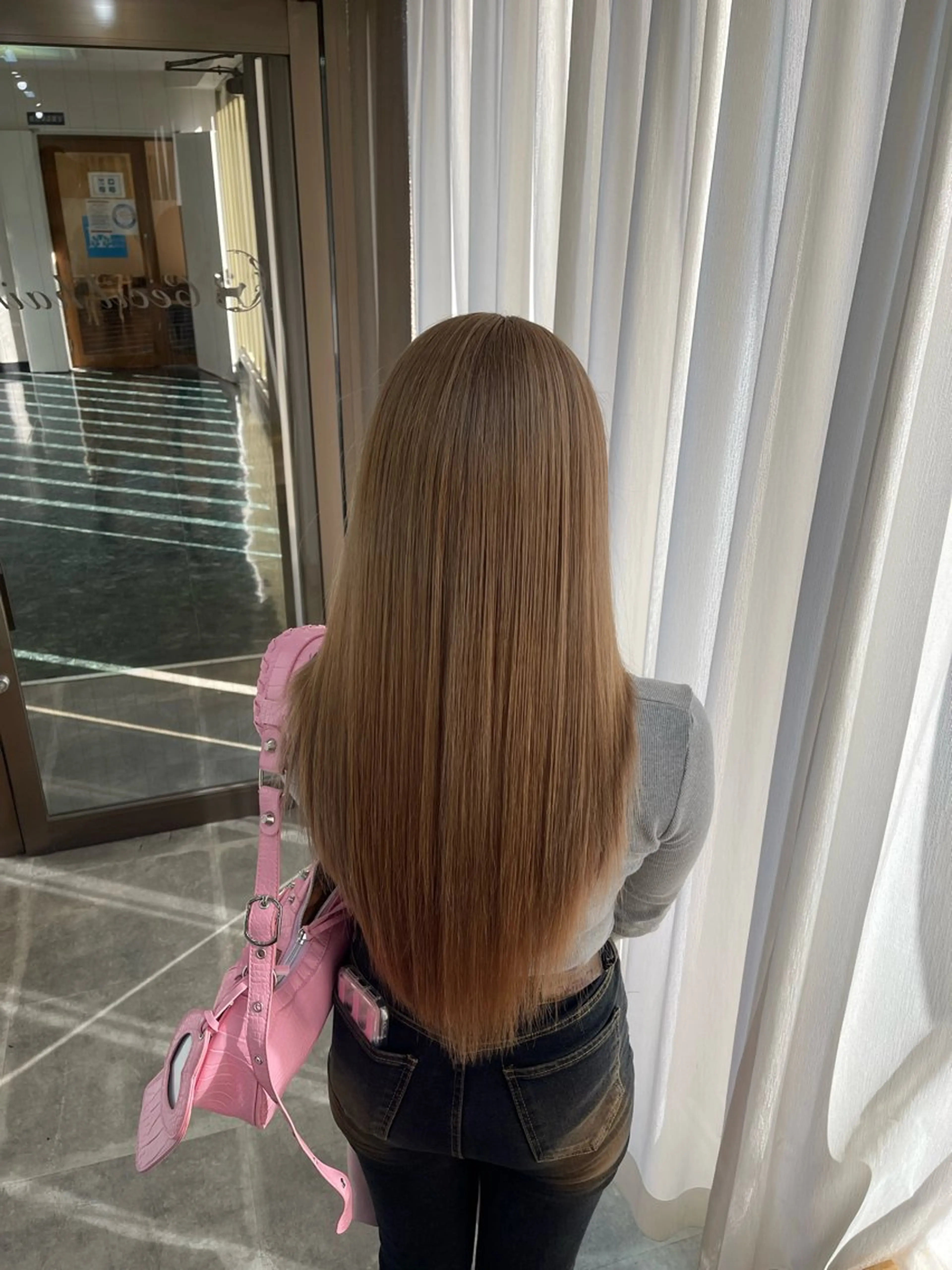 ロング カラー ベージュカラー ブリーチ ケアブリーチ デザインカラー ダブルカラー カット ヘアカラー トリートメント SOYON西大寺店所属・ダブルカラー/ 髪質改善💎安藤のヘアスタイル