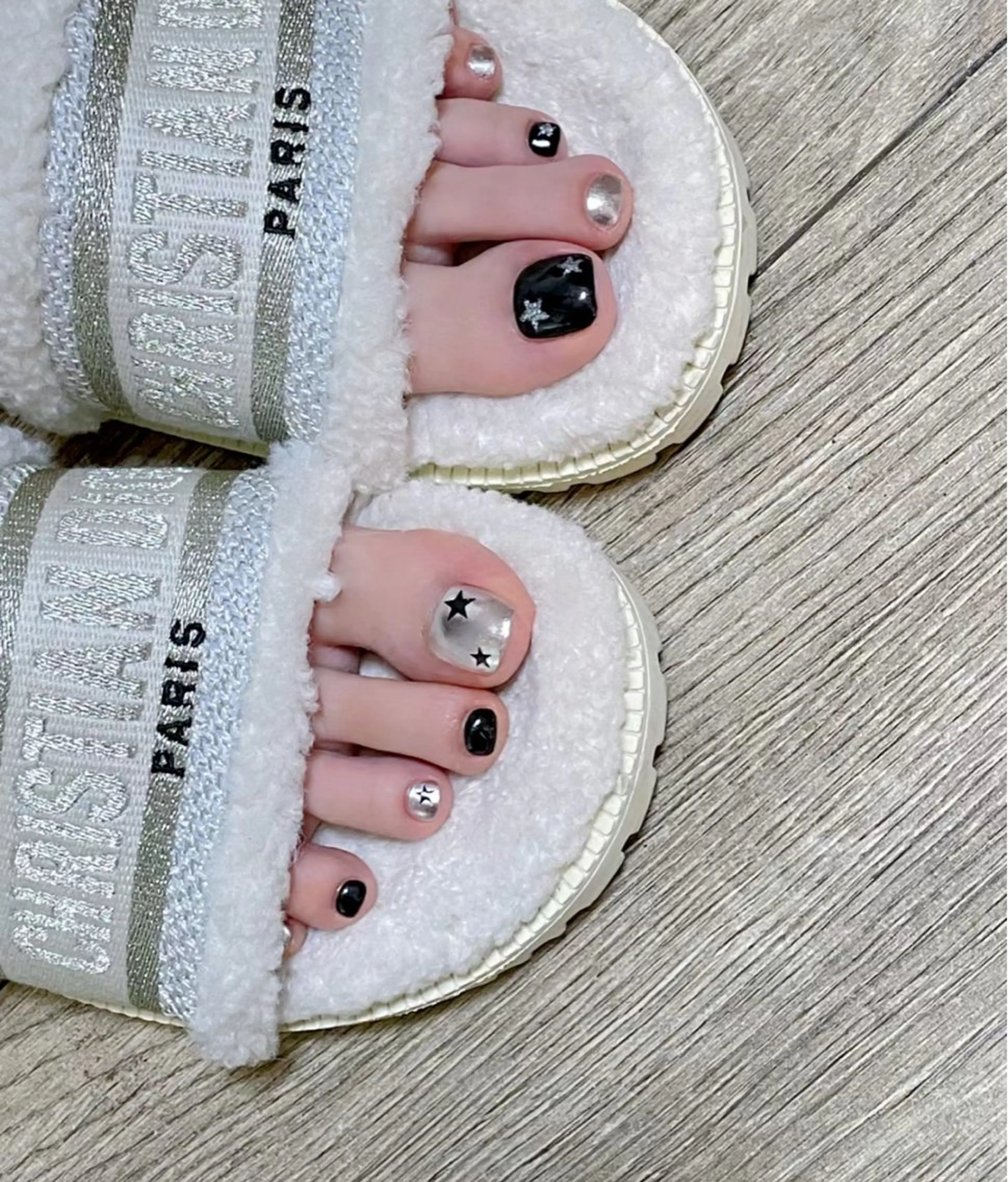 ネイル フットネイル 🎀Ｍ nails✨ ビューティーのネイルデザイン