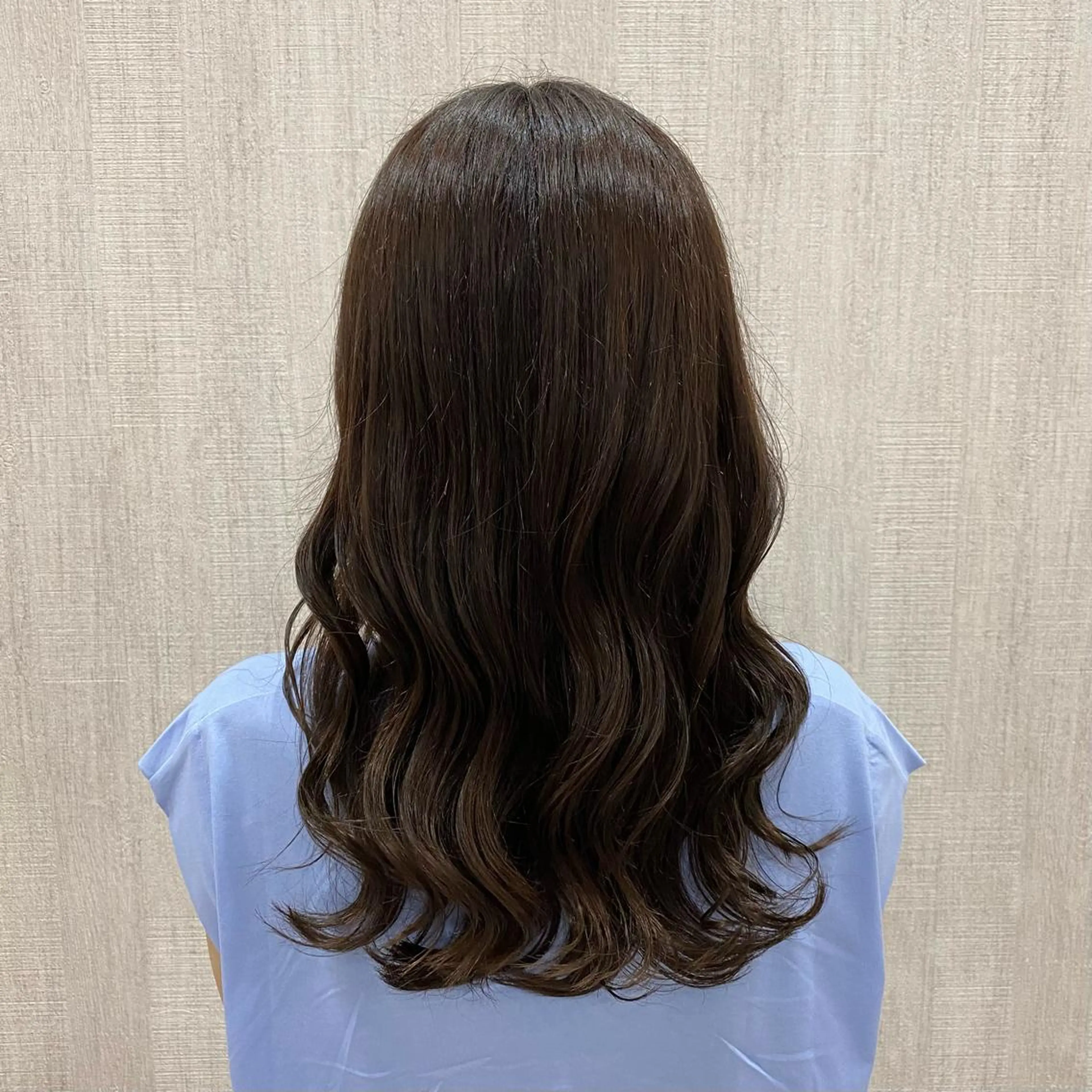 セミロング カラー カット ヘアカラー トリートメント 🫧透け感⋆艶髪💎 山口アヤカのヘアスタイル