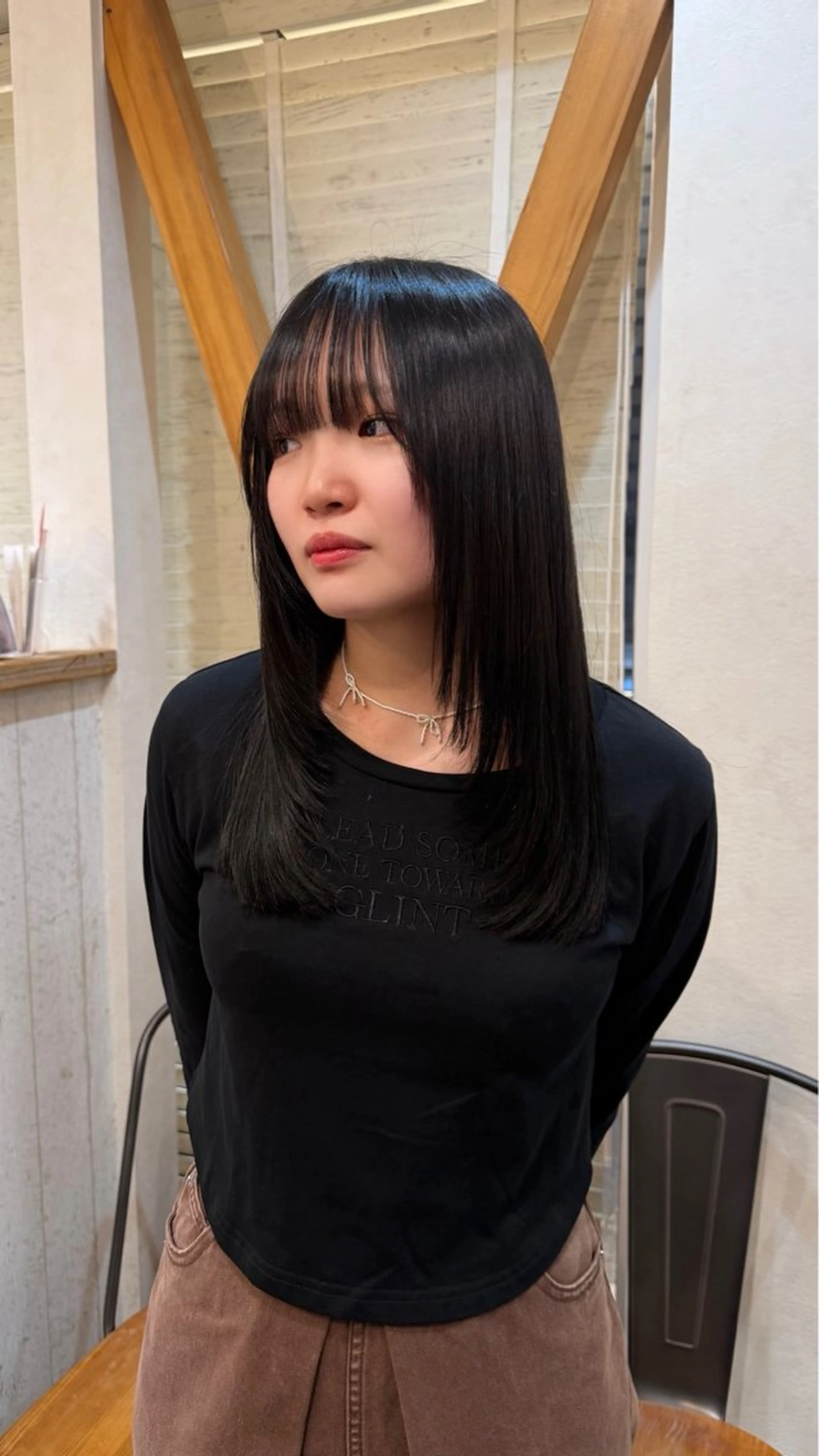 セミロング カット 松本 羅華のヘアスタイル