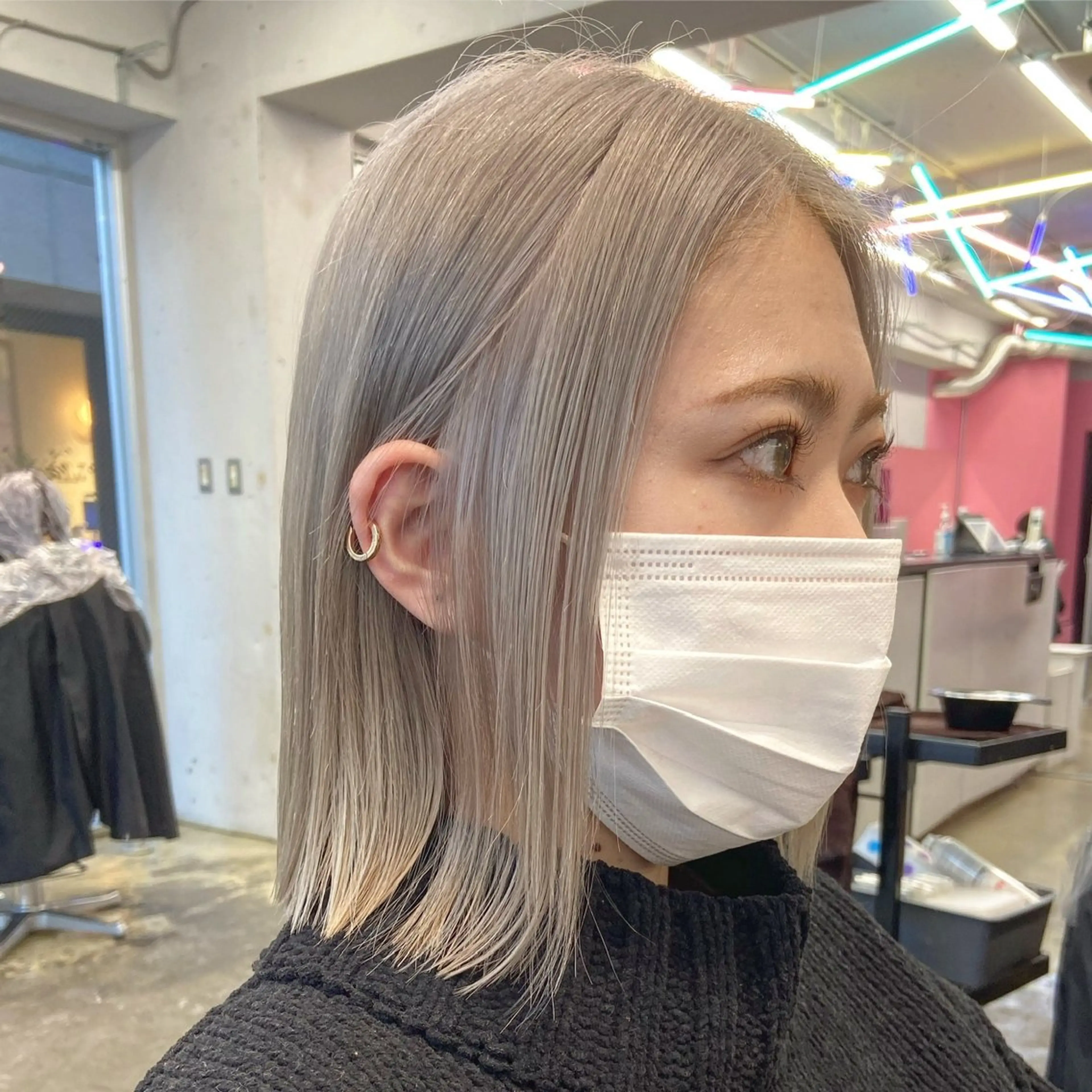 ミディアム カラー ベージュカラー ホワイトベージュ 透明感/血色カラー/ 似合せレイヤー/ゆいのヘアスタイル