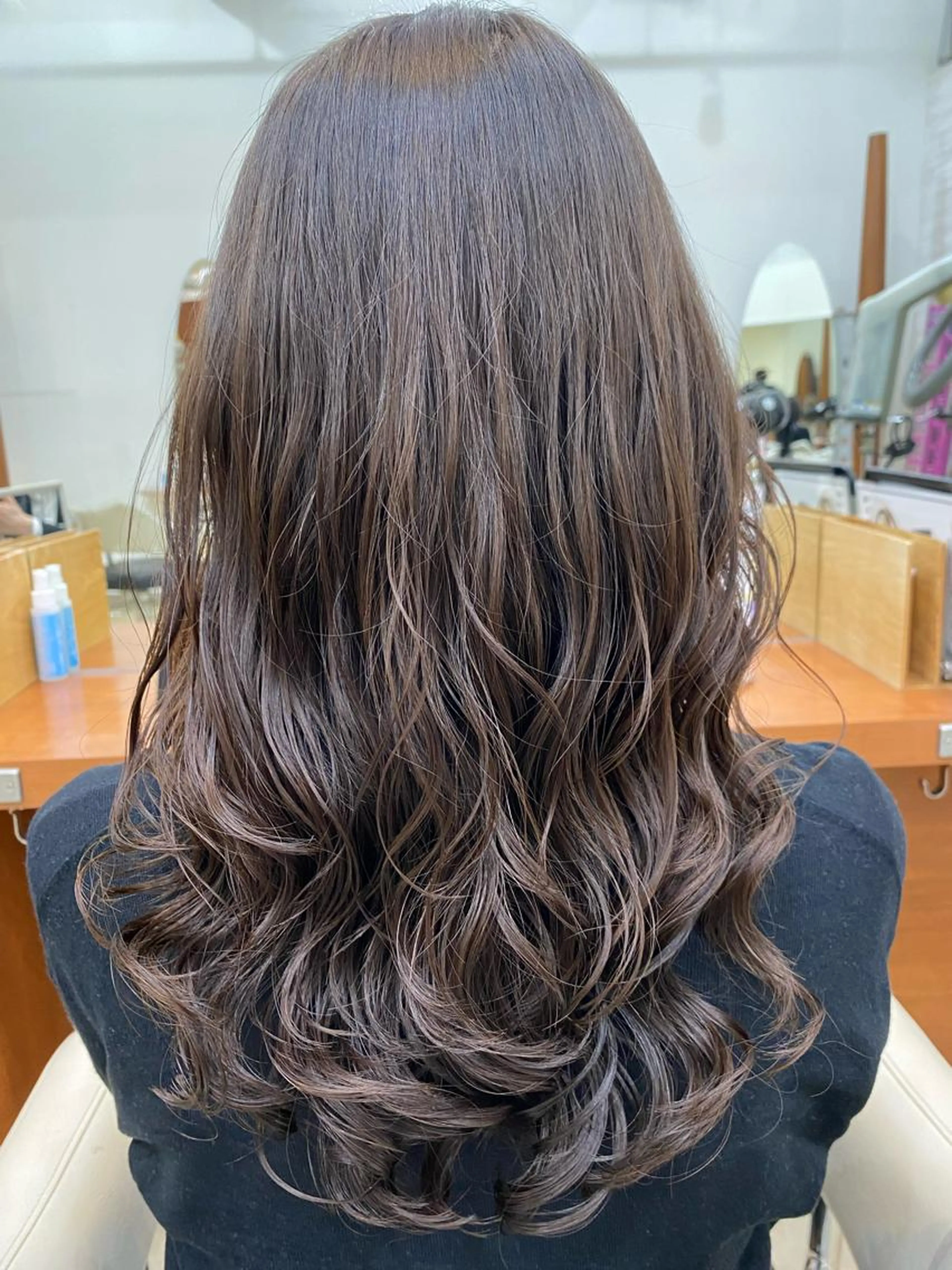 ✂️初回限定クーポン✂️🌈似合わせカット＋コテ巻き風パーマ＋ミントシャンプー＋エクラトリートメント🌈の写真