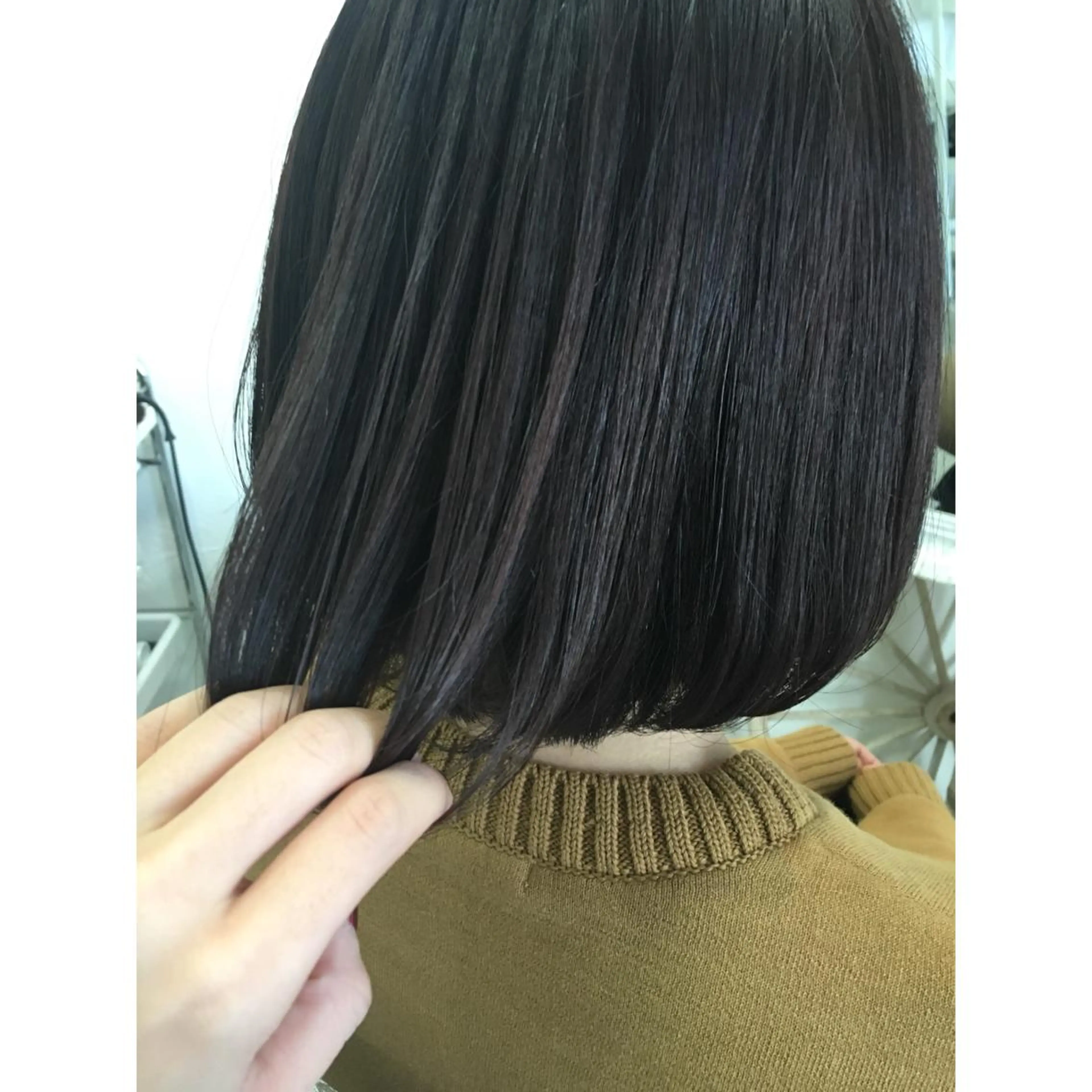 ミディアム カラー イルミナカラー fio マナミのヘアスタイル