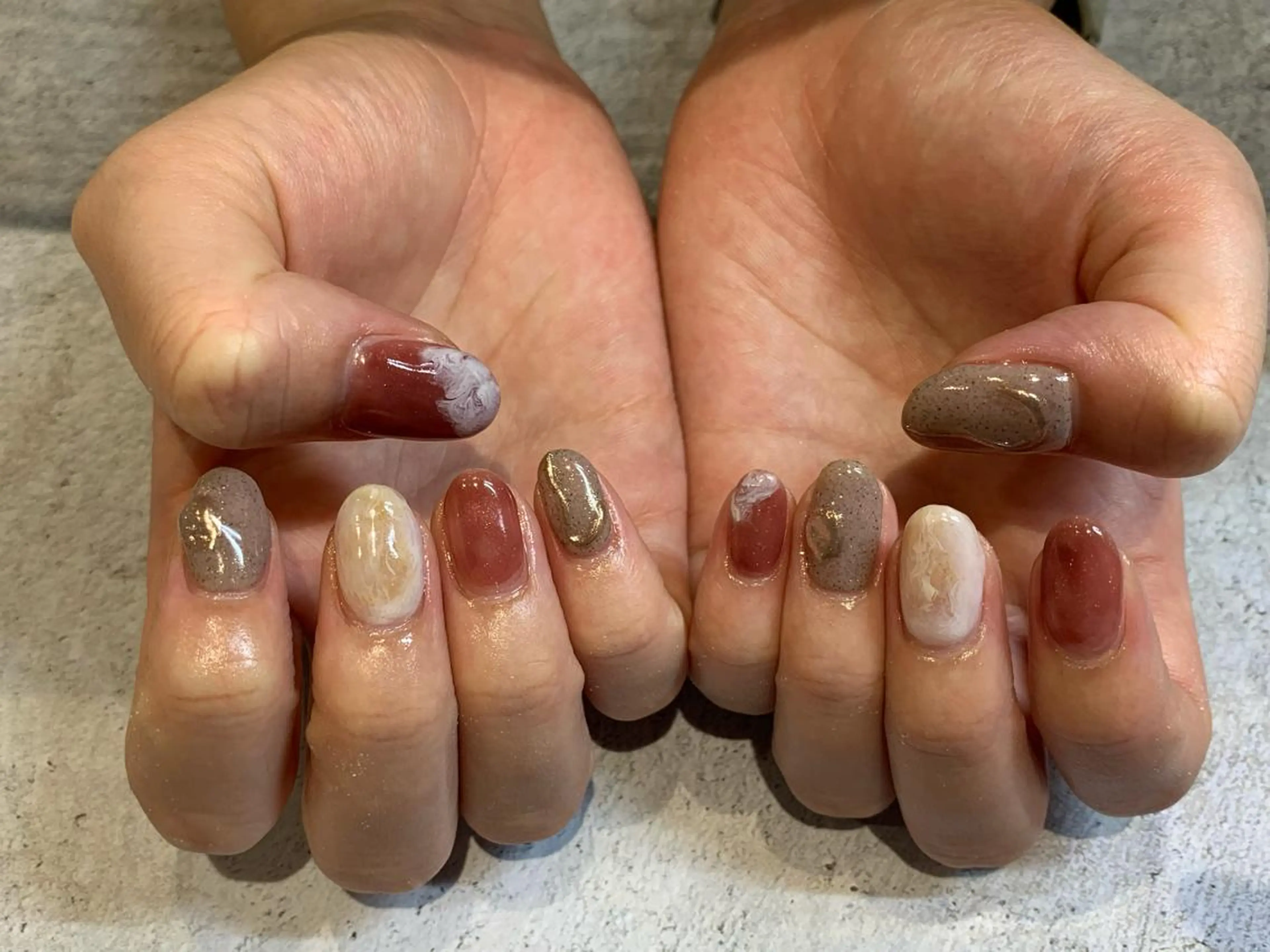 ネイル ニュアンスネイル マキノ ユイのネイルデザイン