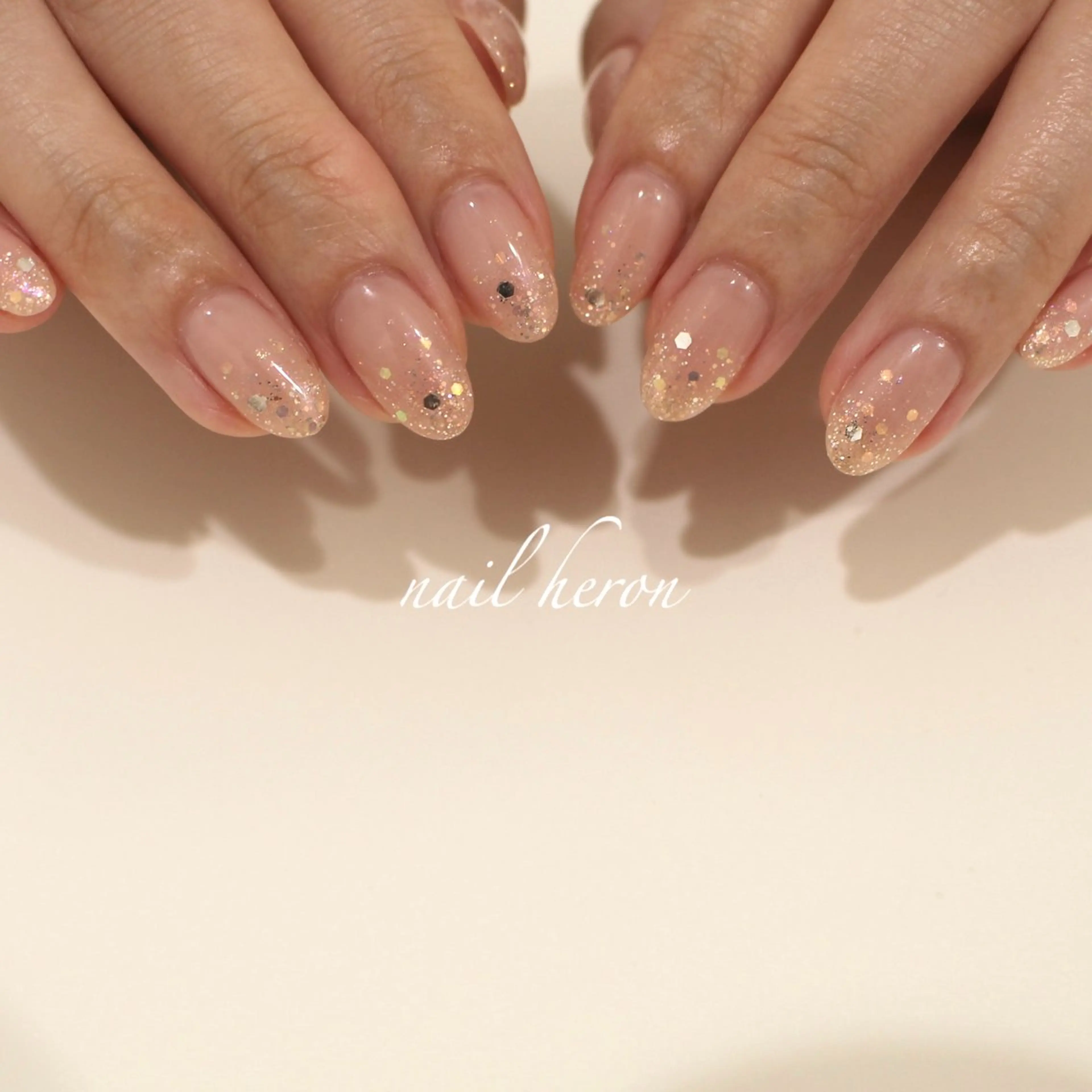 ネイル ラメ(グリッター) ハンドネイル saki_ nail heronのネイルデザイン