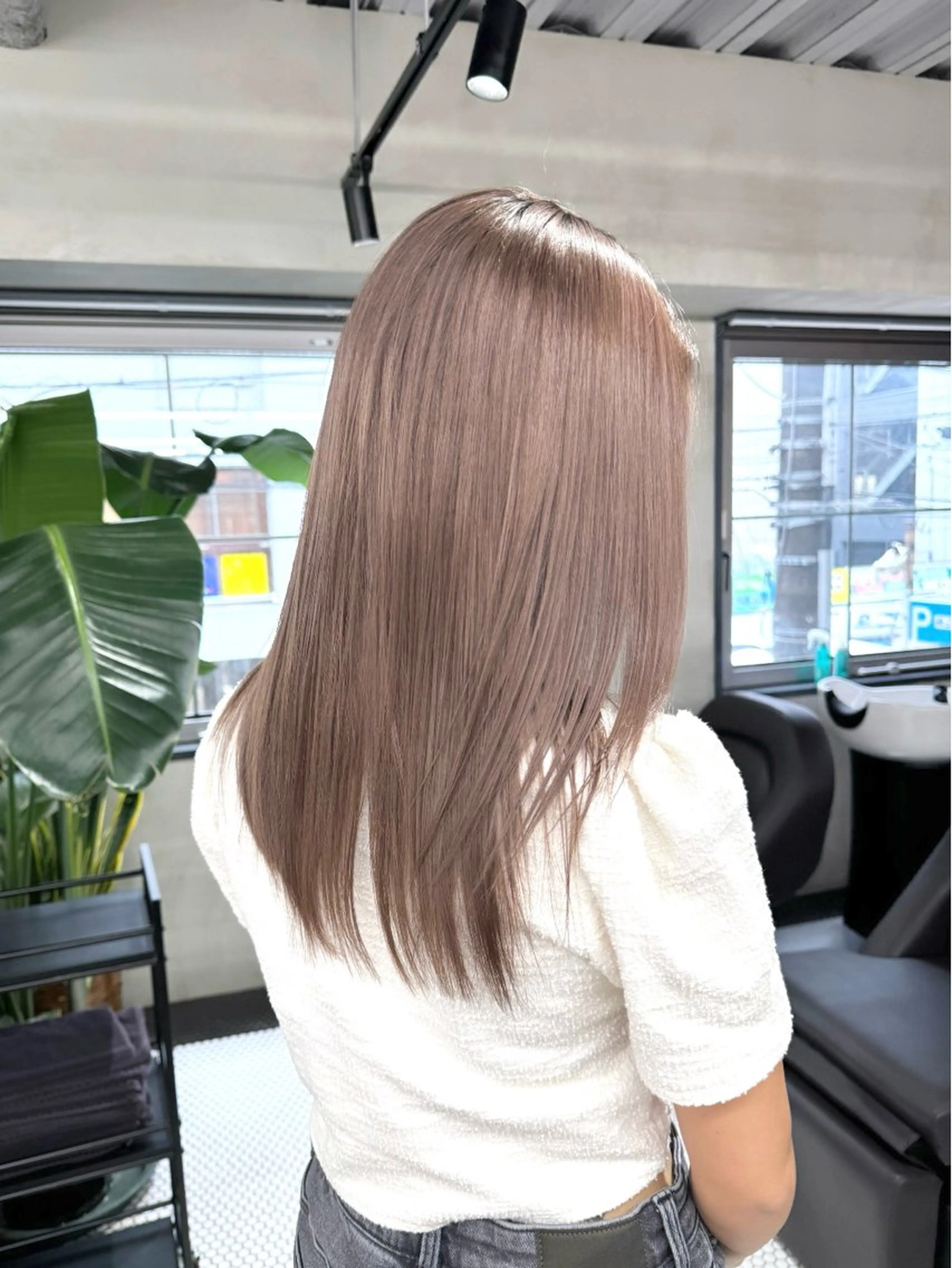 ロング カラー アッシュ ベージュカラー ブリーチ ブロンド ブラウンカラー カット ヘアカラー トリートメント ブリーチ　ハイトーン 特化🌈フジタハルキのヘアスタイル