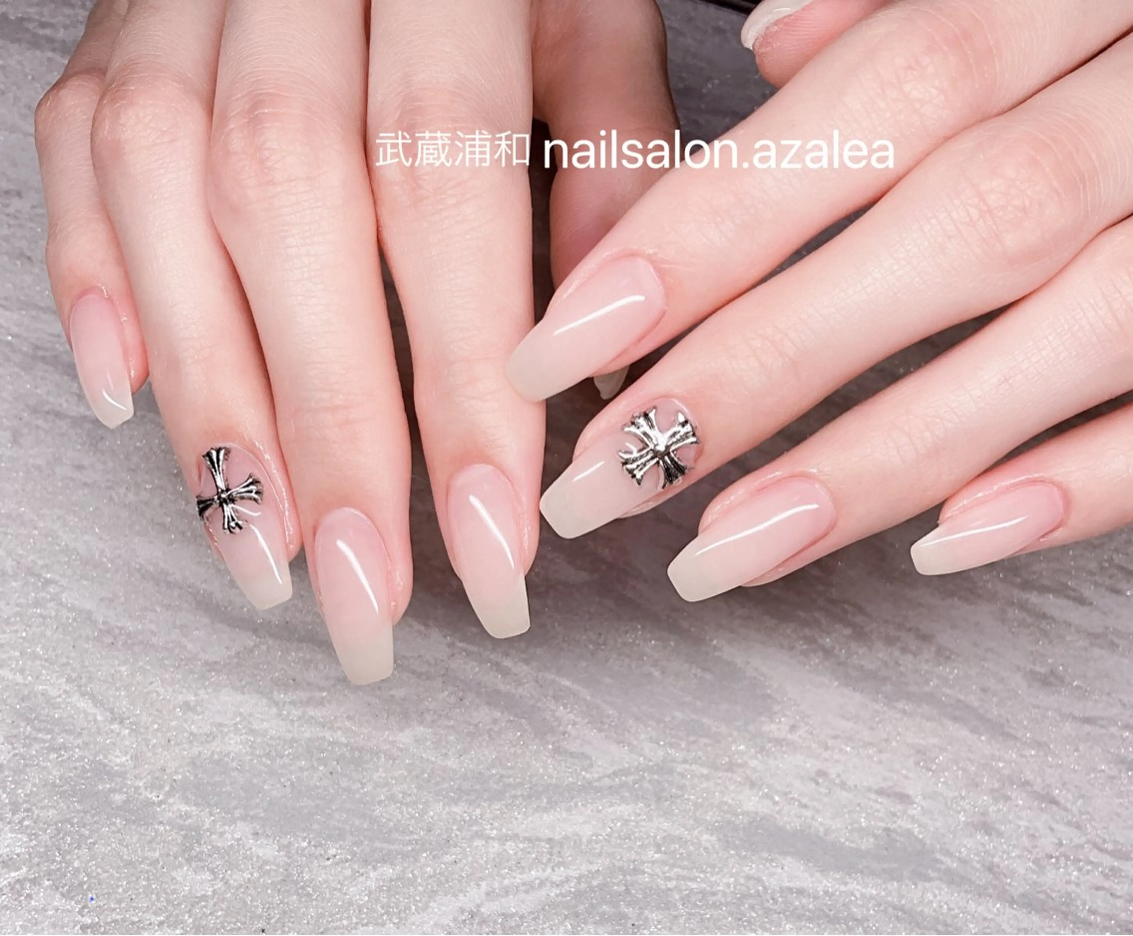 ネイル ハンドネイル R inのネイルデザイン