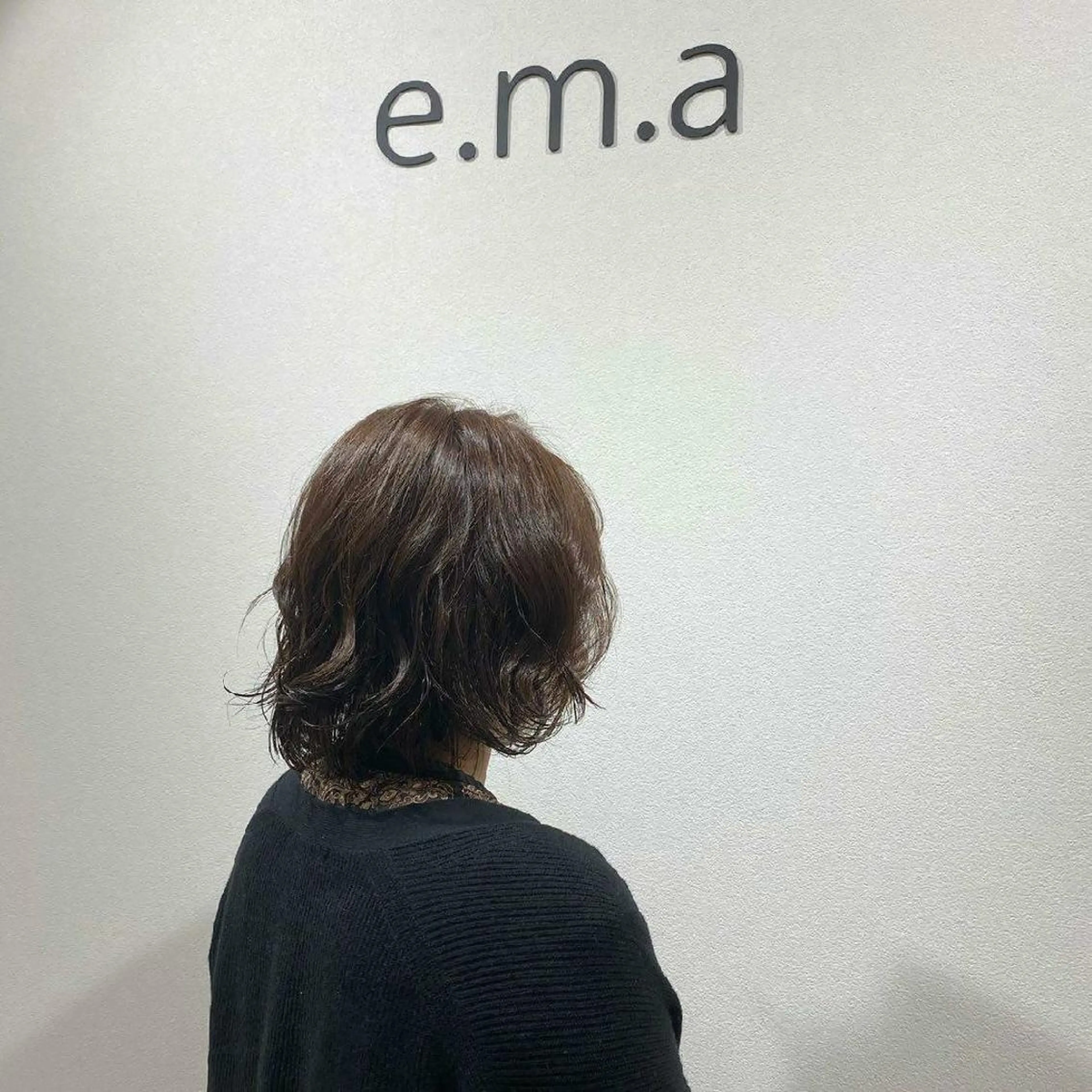ミディアム カラー グレージュ ボブ EMANON名古屋所属・美谷添（ミヤゾエ） まどか大人ヘアサロンのヘアスタイル