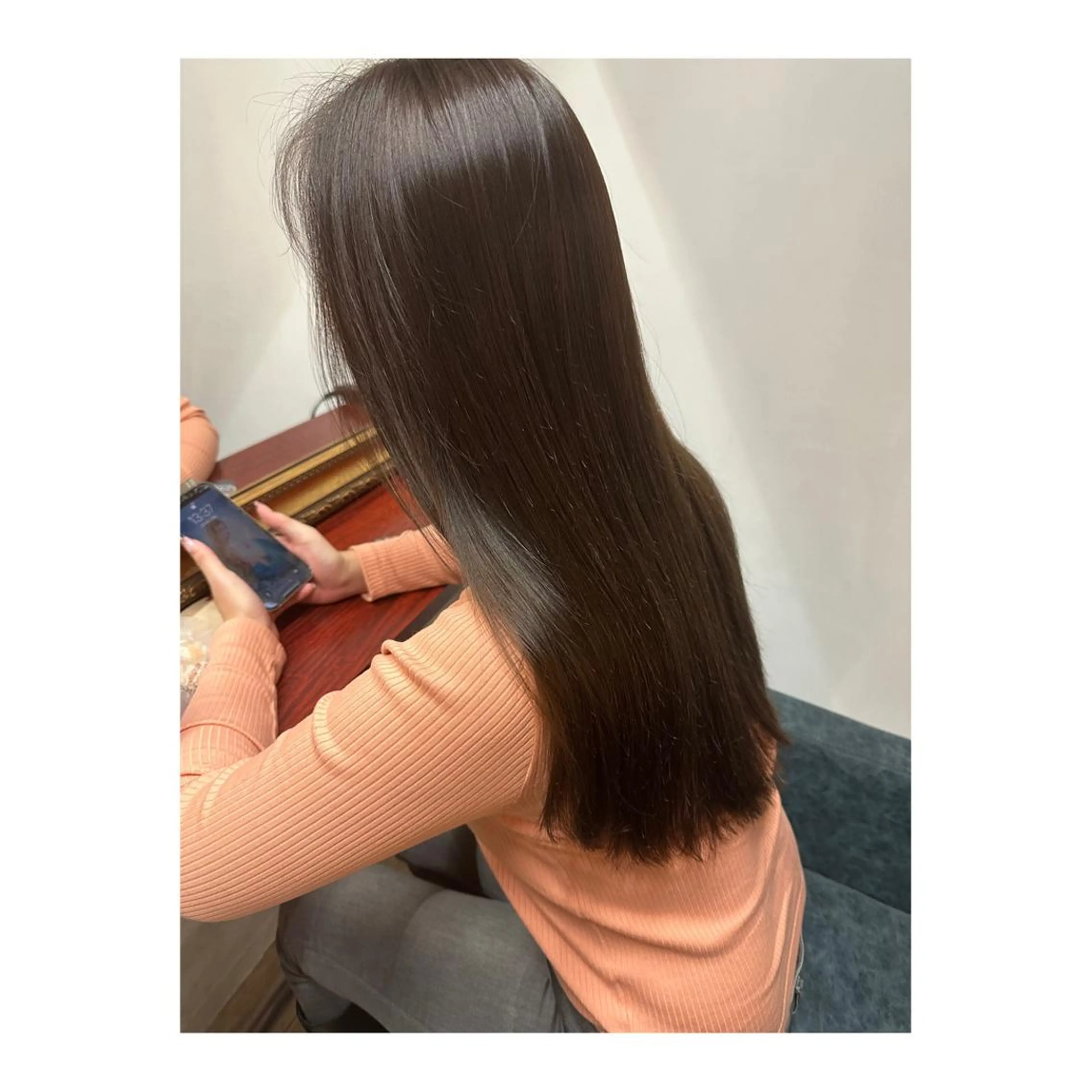 【後ろ姿も褒められるさらツヤヘアに✨】カット＋カラー＋縮毛矯正＋トリートメントの写真