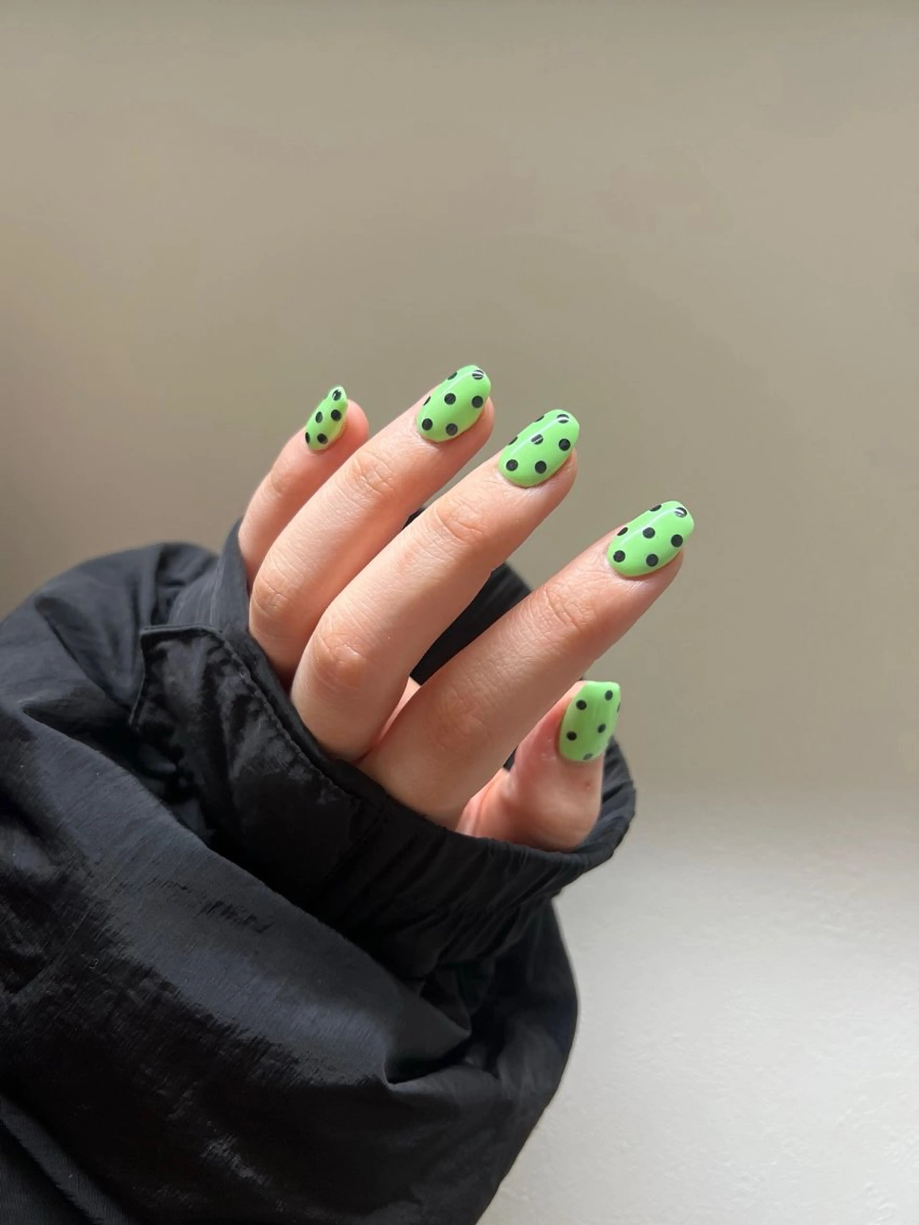 ネイル ドット ハンドネイル レディースパーマ 🧺🪽/SHUNOのヘアスタイル