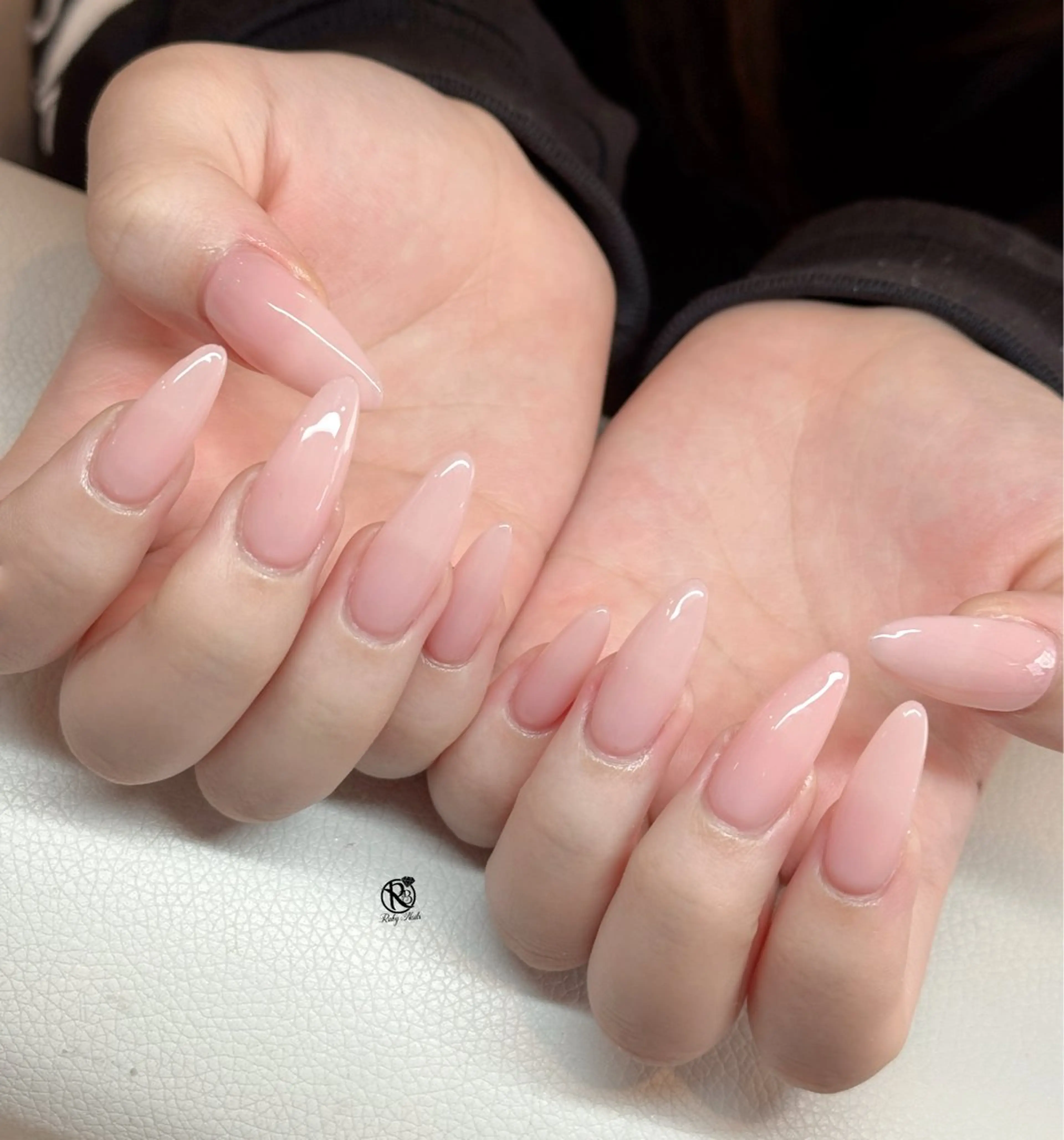 ネイル ボルドー ブラウン チークネイル ドット フットネイル ハンドネイル チェリネイルサロン 霞ヶ関のネイルデザイン