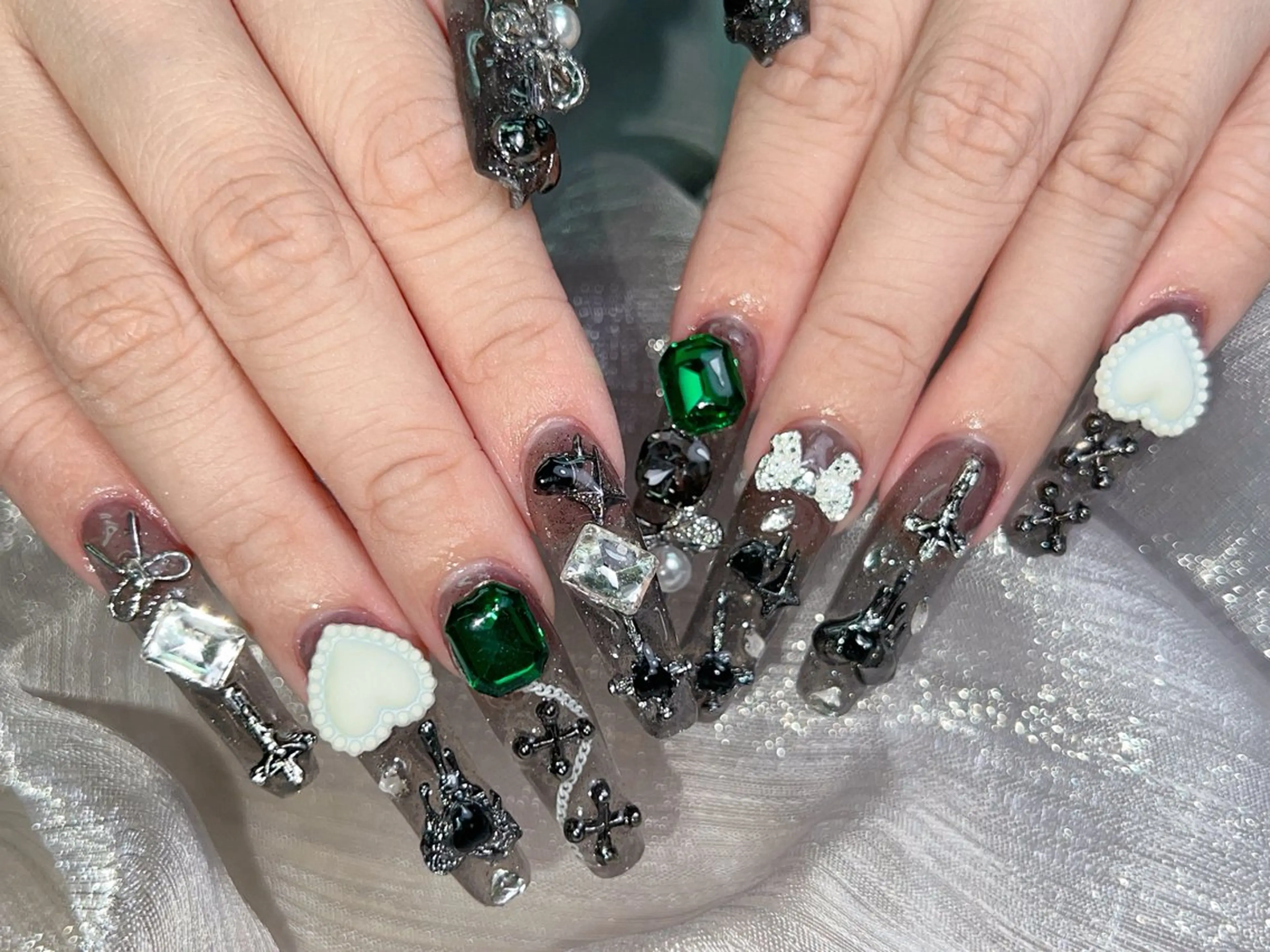 ネイル lucky nail 歌舞伎町のネイルデザイン