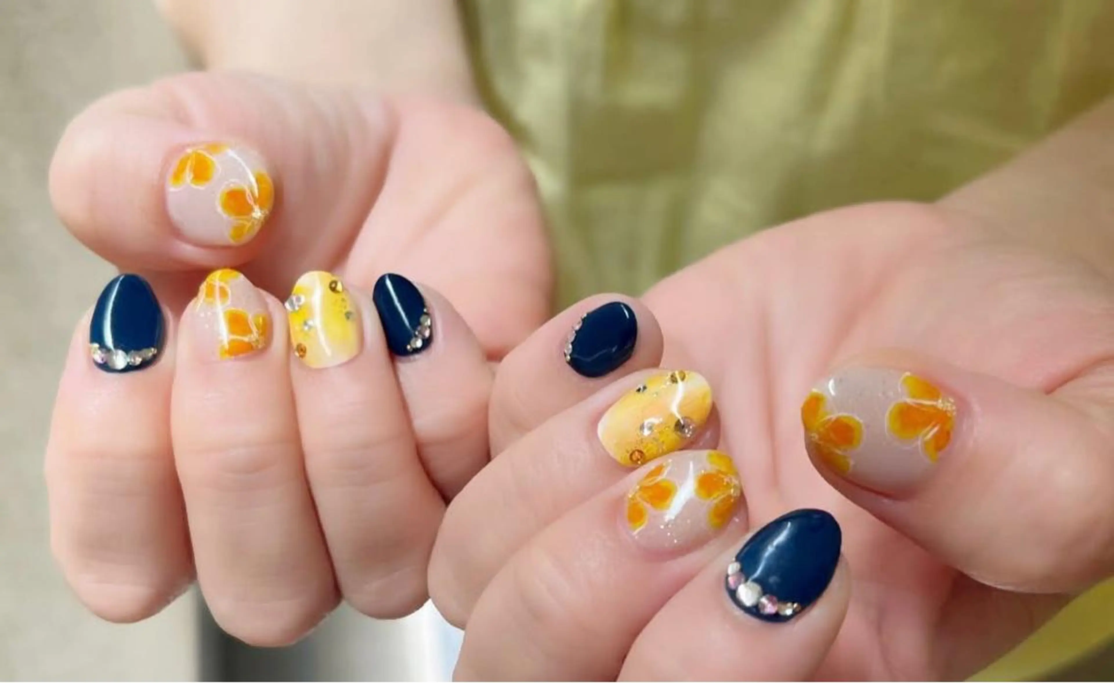 ネイル ストーンネイル ハンドネイル nail salon monailのネイルデザイン