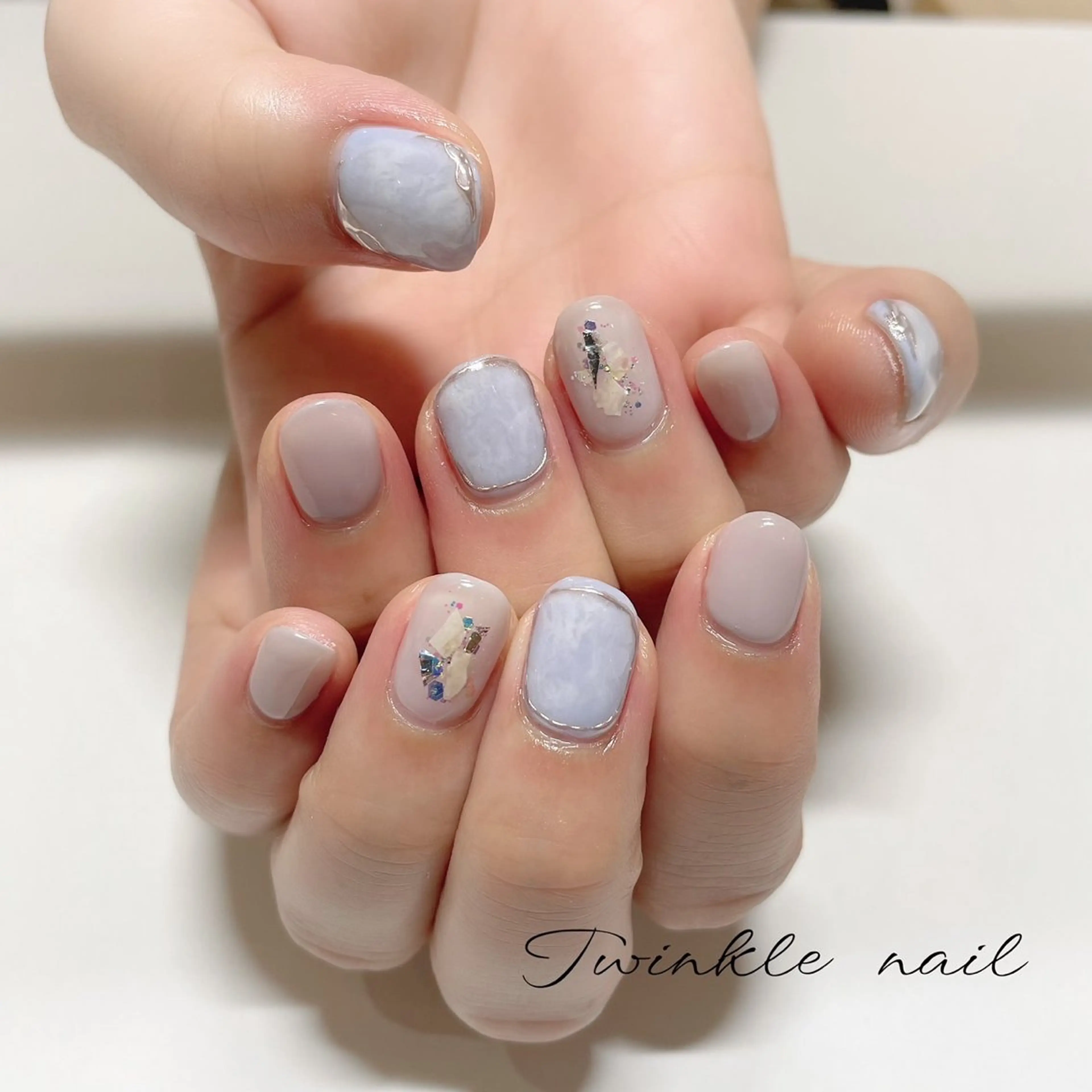 ネイル ハンドネイル ハンドケア 中井 綾香の眉毛・アイブロウイメージ