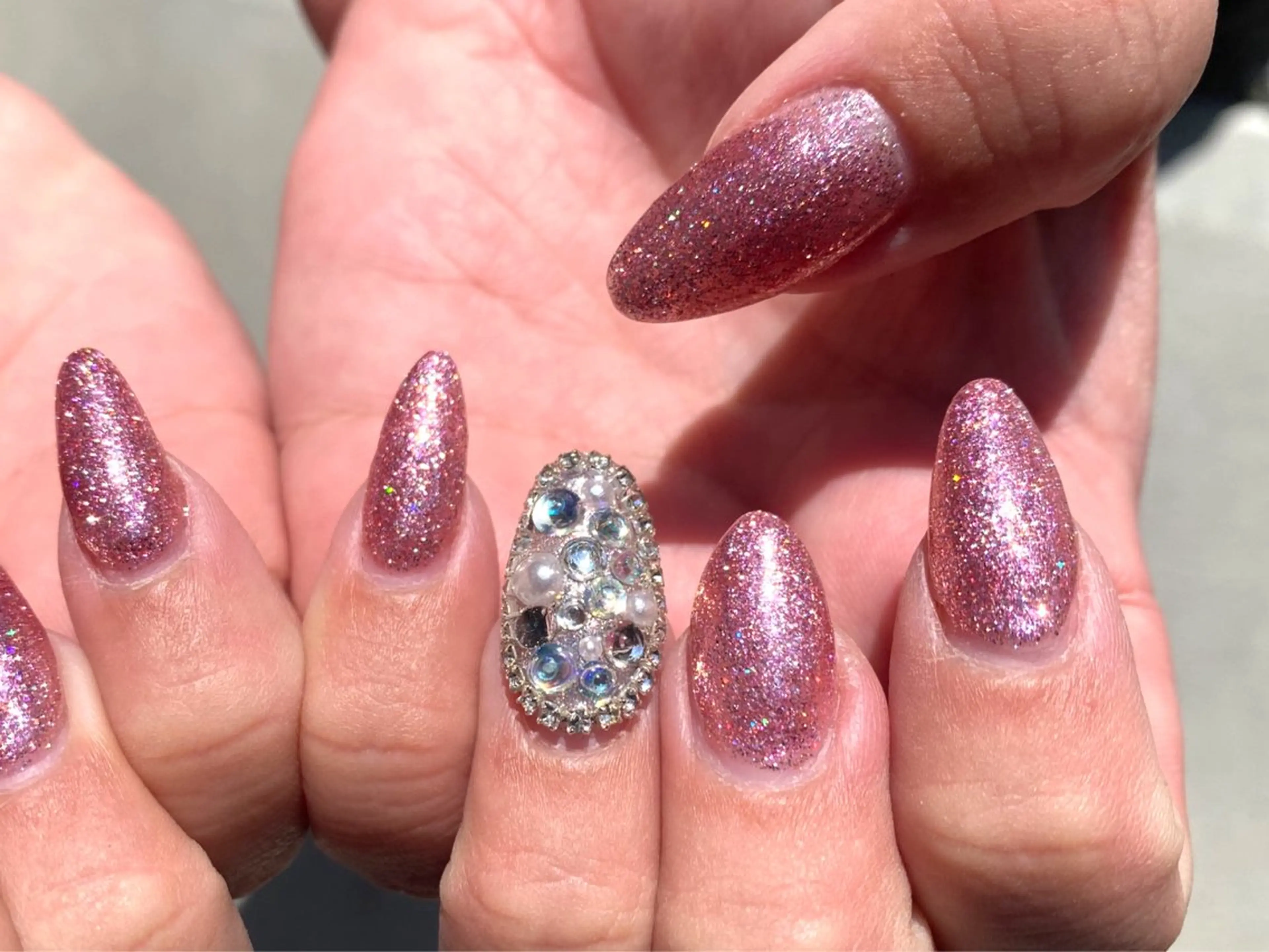 ネイル ピンク ストーンネイル ViMORE あやのネイルデザイン