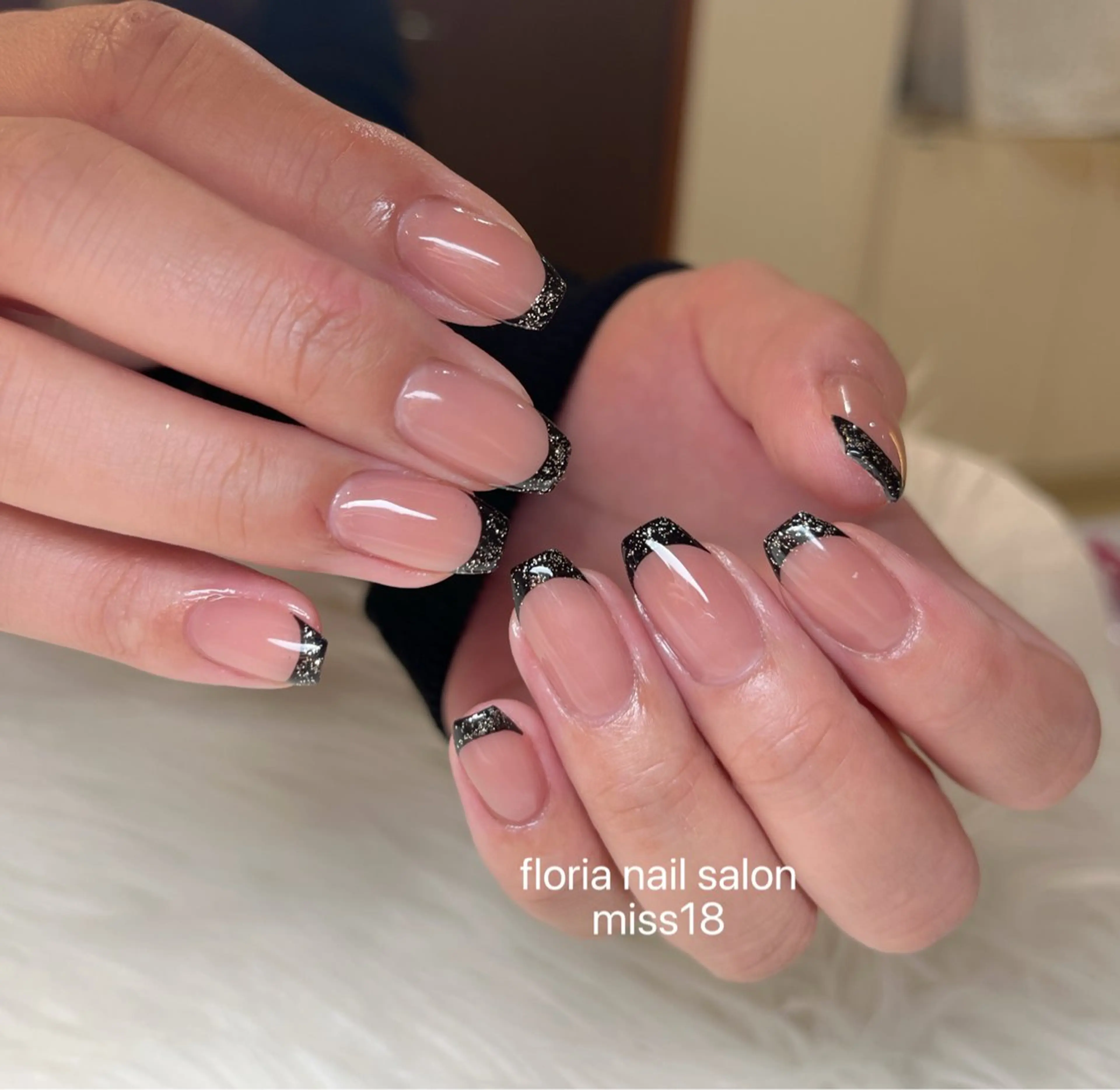 ネイル アートネイル ボルドー フレンチネイル ハート 韓国ネイル ハンドネイル Floria nail salonのネイルデザイン