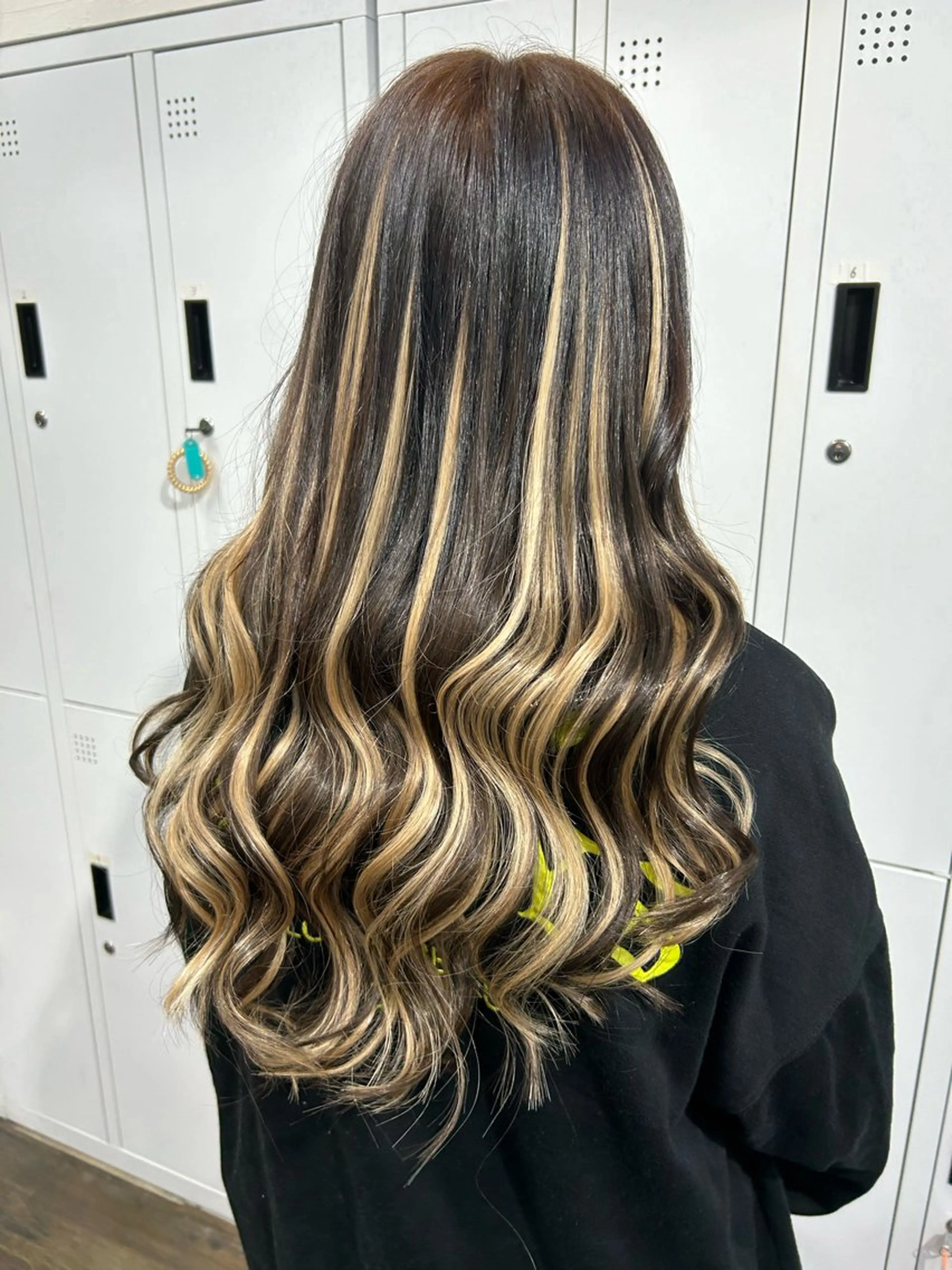 ロング カラー ヘアカラー エクステ 🌸U-topia 🌸伊藤穂乃花🌸のヘアスタイル