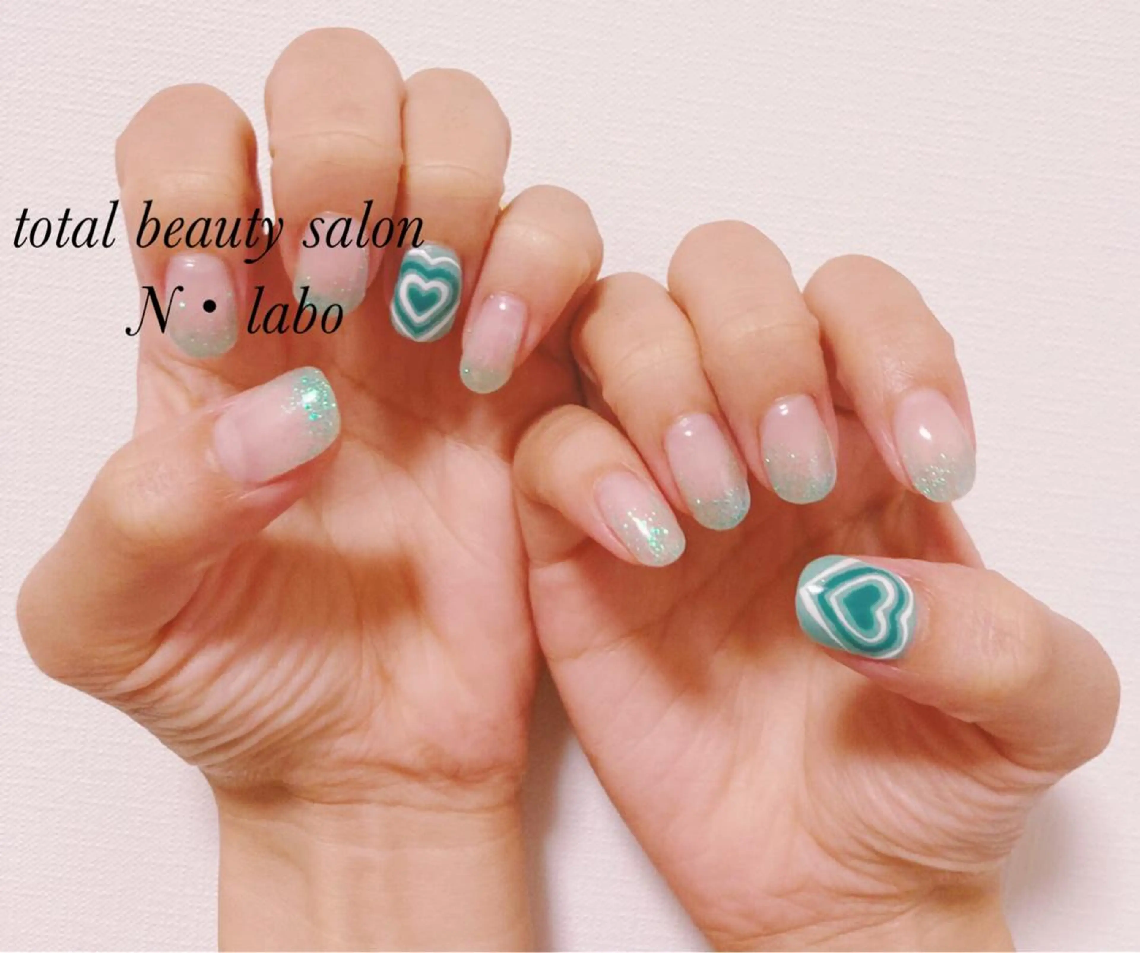 ネイル ジェルネイル ハート ラメ(グリッター) ラメグラデーション マグネットネイル Gracias. rieのネイルデザイン
