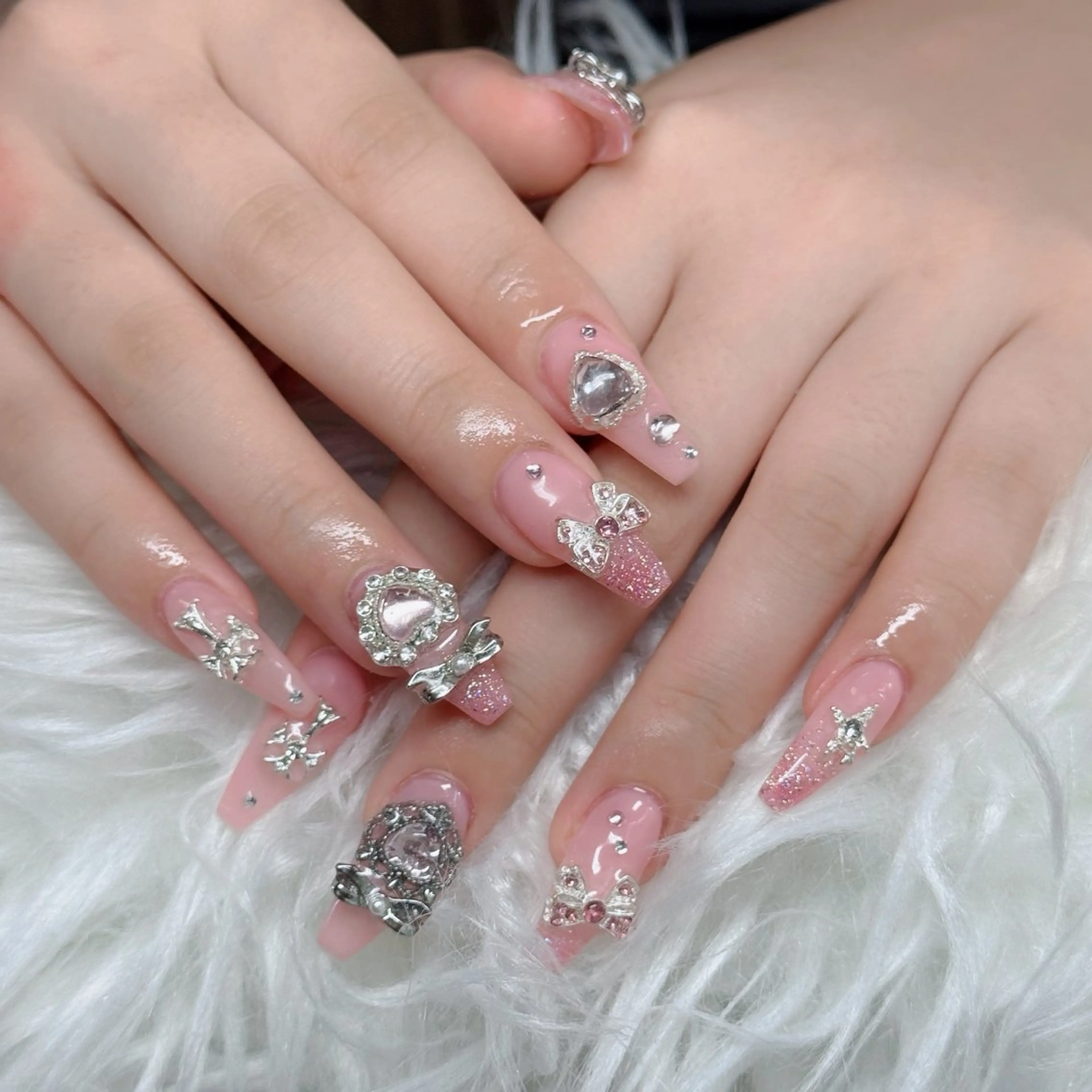ネイル ロングネイル マグネットネイル リボン 夏ネイル スーパーロングネイル ハンドネイル Hani Nail Salonのネイルデザイン