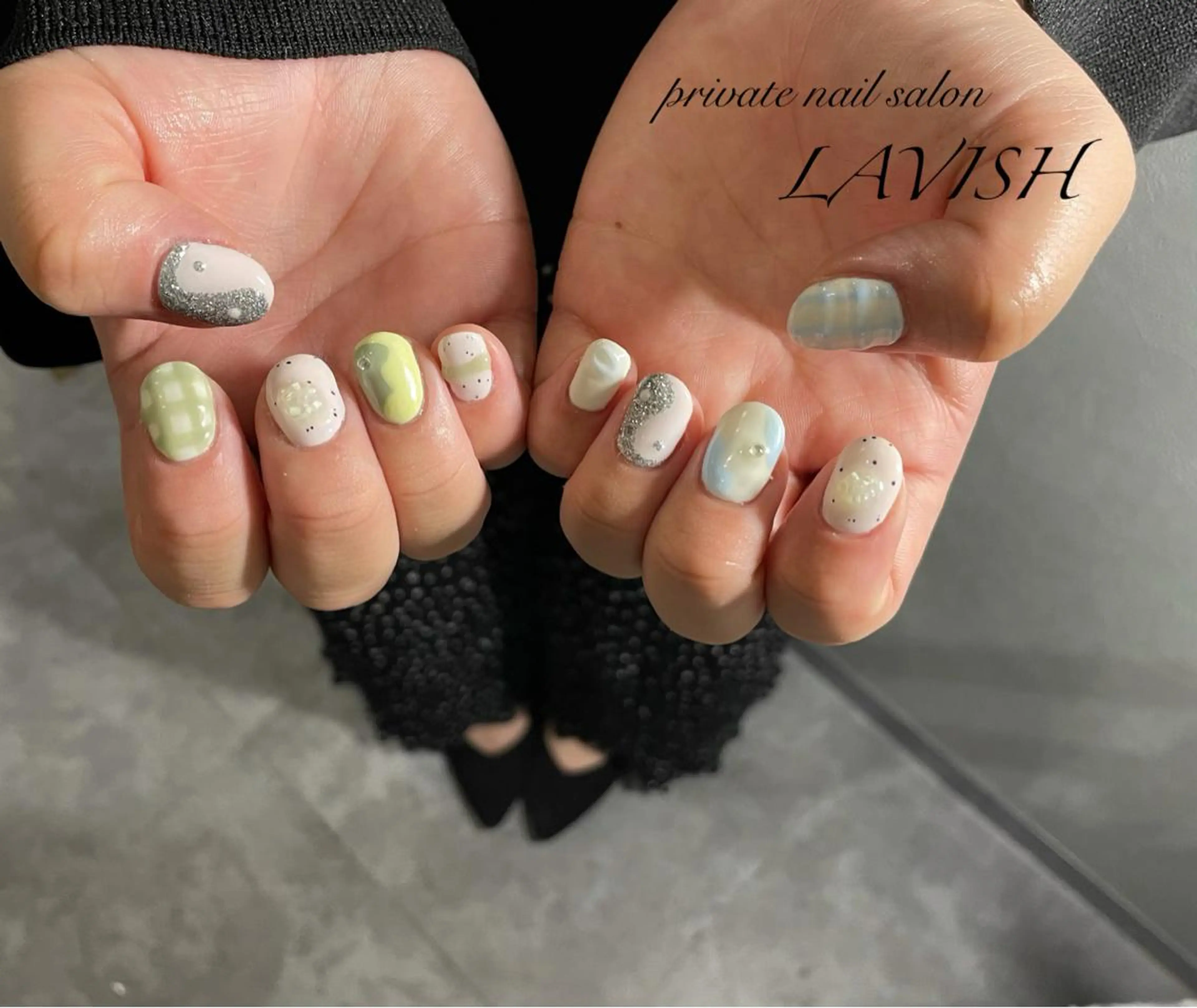 ネイル 氷ネイル・うるうるネイル 韓国ネイル ニュアンスネイル ワンカラーネイル 春ネイル LAVISH nail salonのヘアスタイル