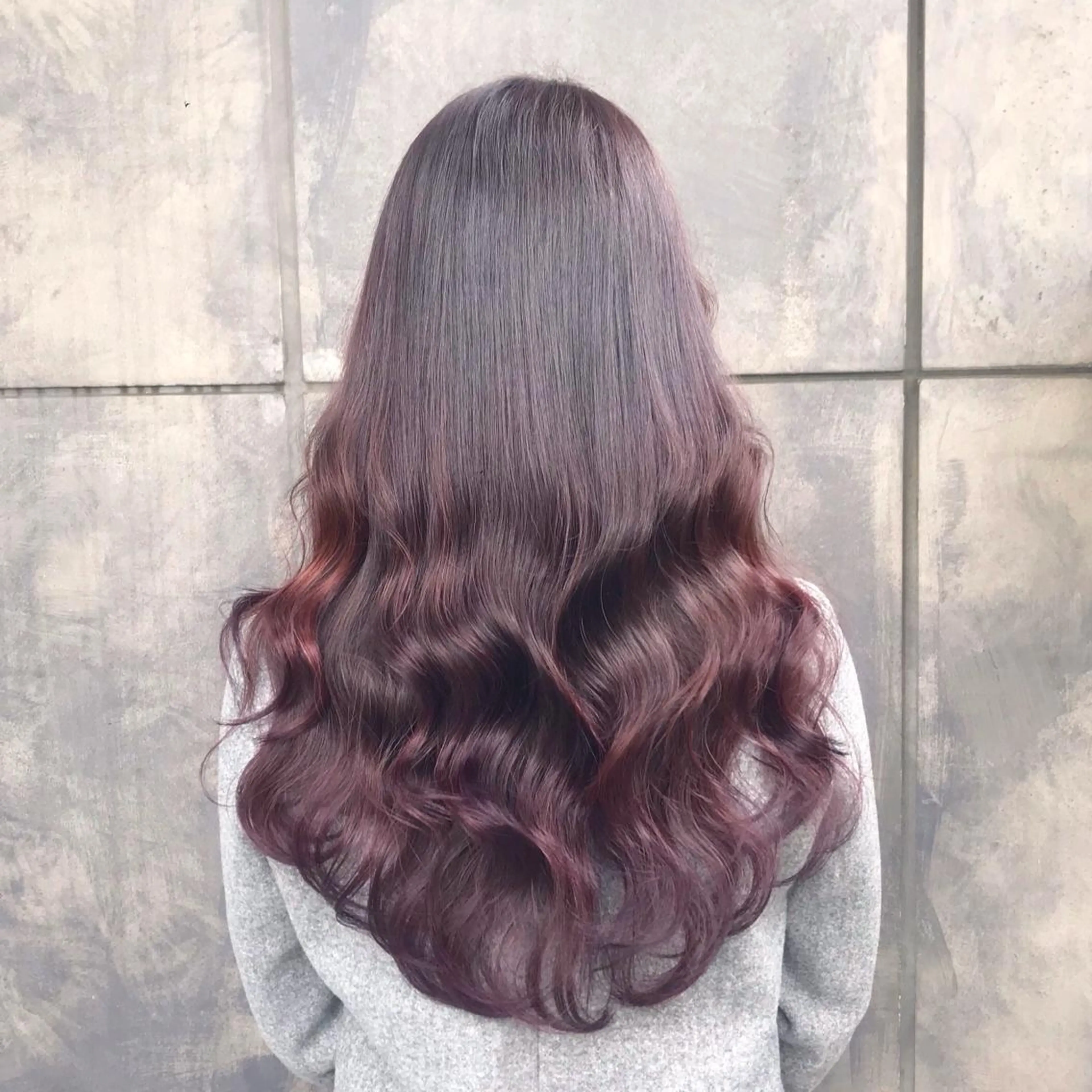 ロング カラー ブリーチ グラデーションカラー ラベンダーカラー ヨシンモリ ムルギョル巻き K-POP好き美容師 🇰🇷Kai.Yのヘアスタイル