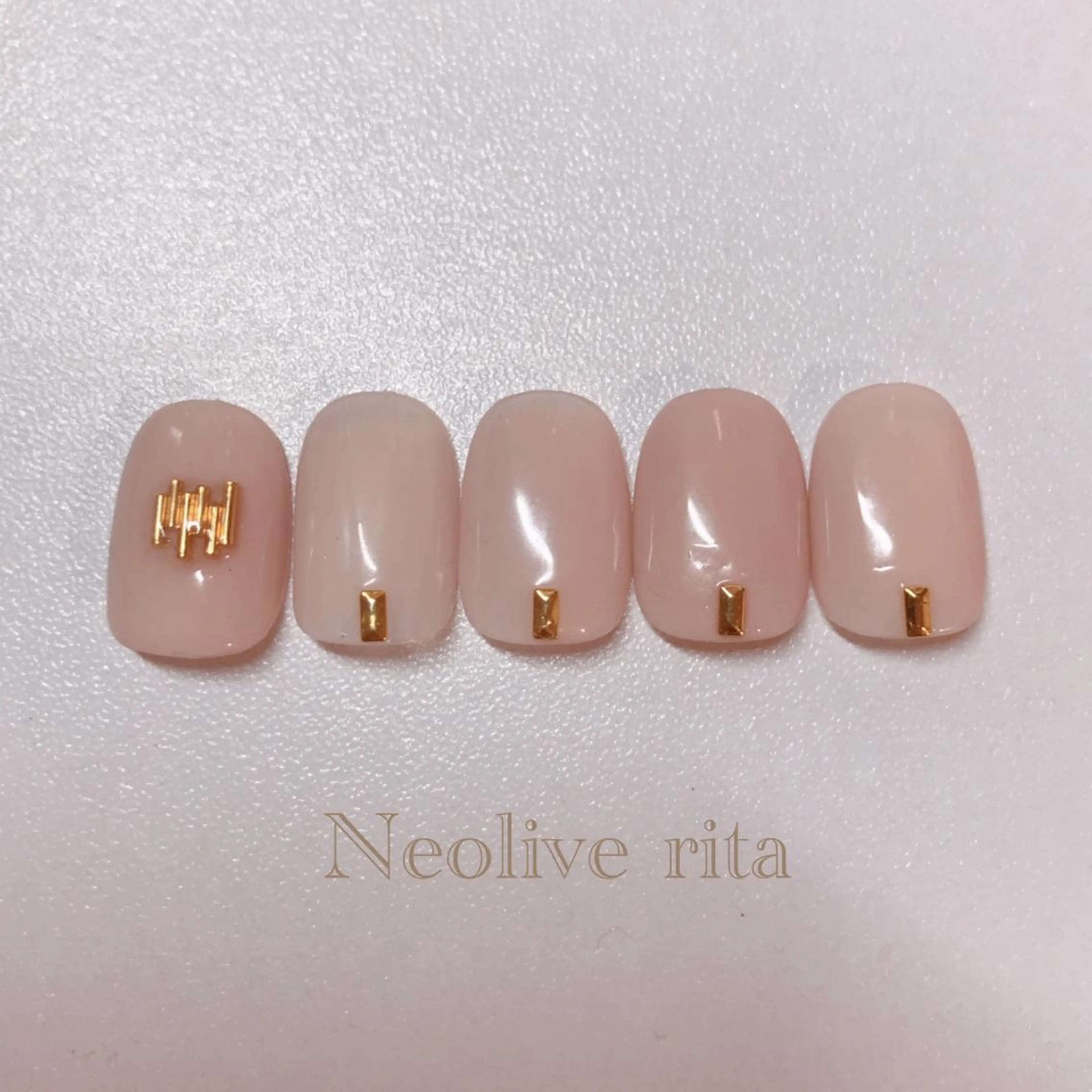 ネイル 原 麻耶のヘアスタイル