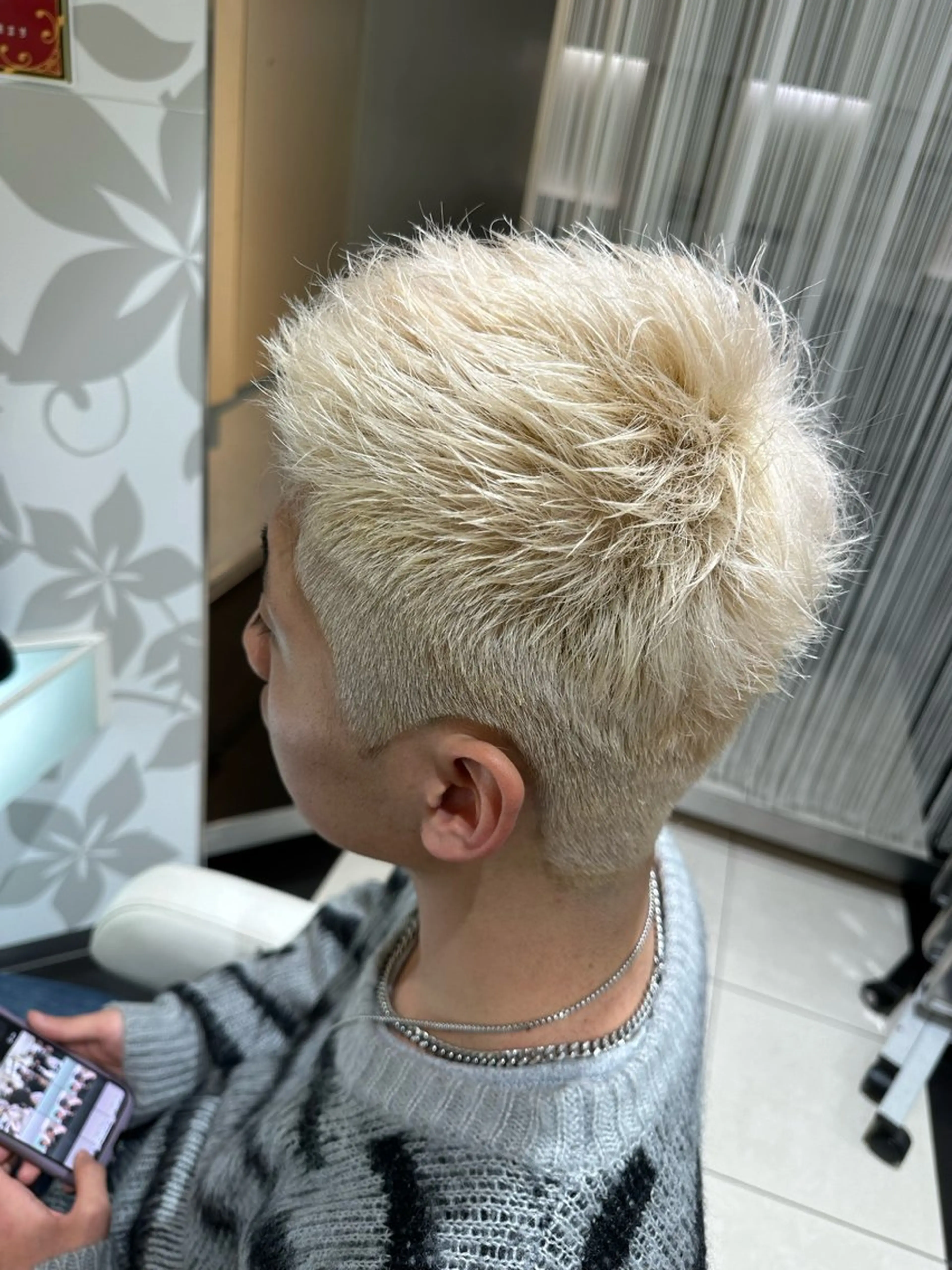 ショート カラー ブリーチ ブロンド ホワイトブロンド ハイトーン/艶感 カラー/村上廉汰のヘアスタイル