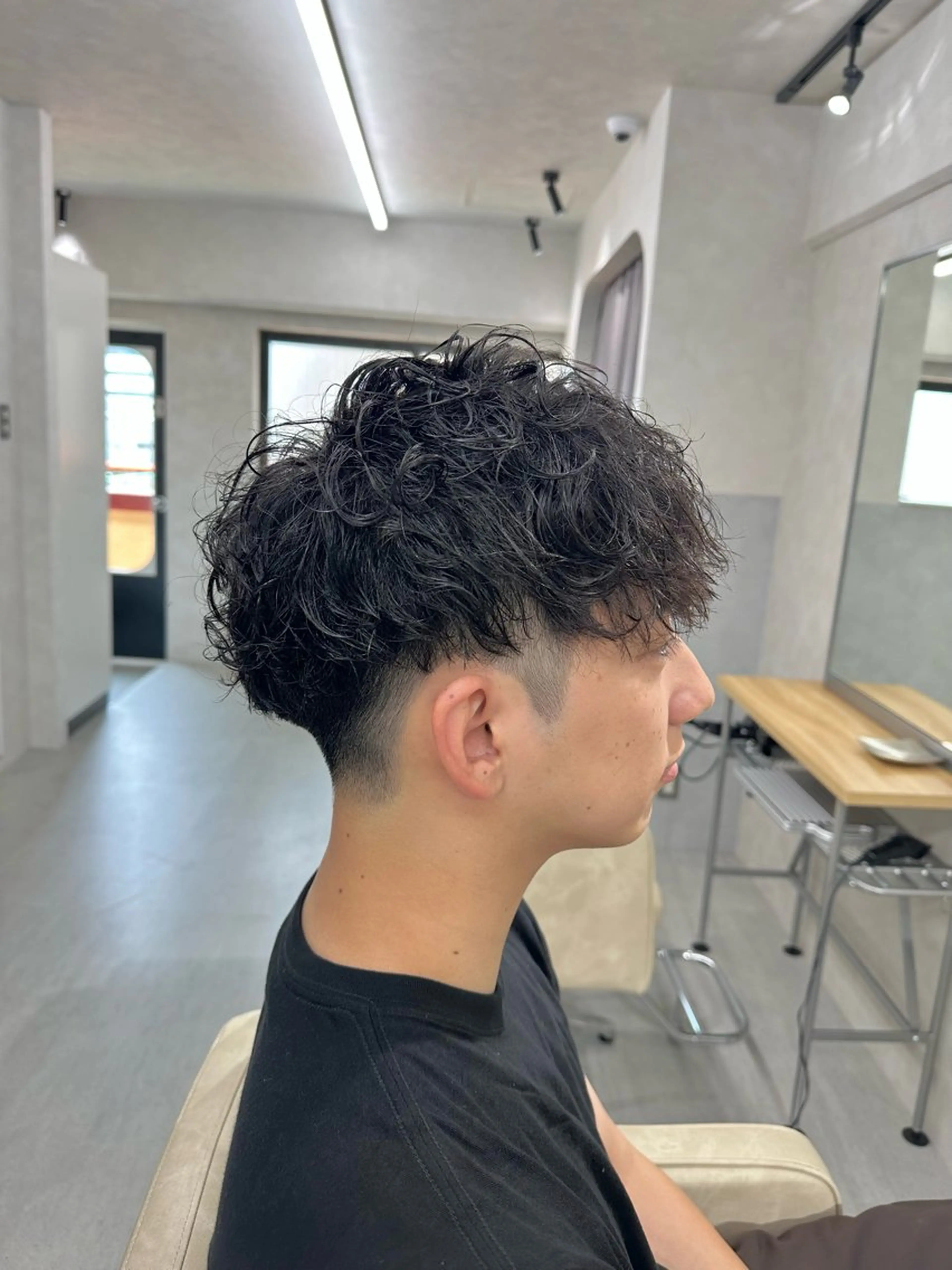 パーマ メンズ メンズパーマ スペインカール カット パーマ 💎メンズパーマ特化 🥇メンズのプロのヘアスタイル