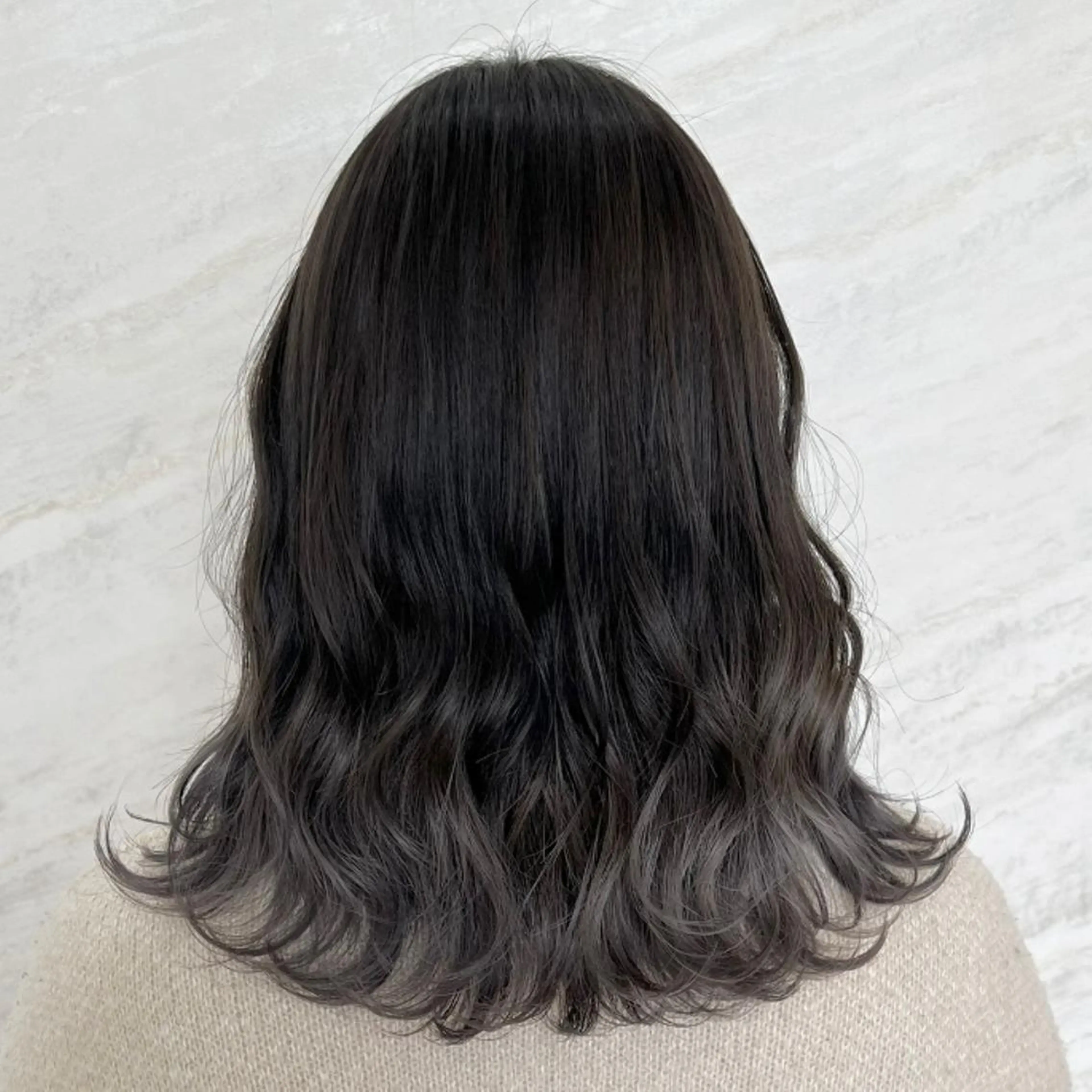 ミディアム カラー 顔周りカット/透明感 カラー🤍大塚蛍のヘアスタイル