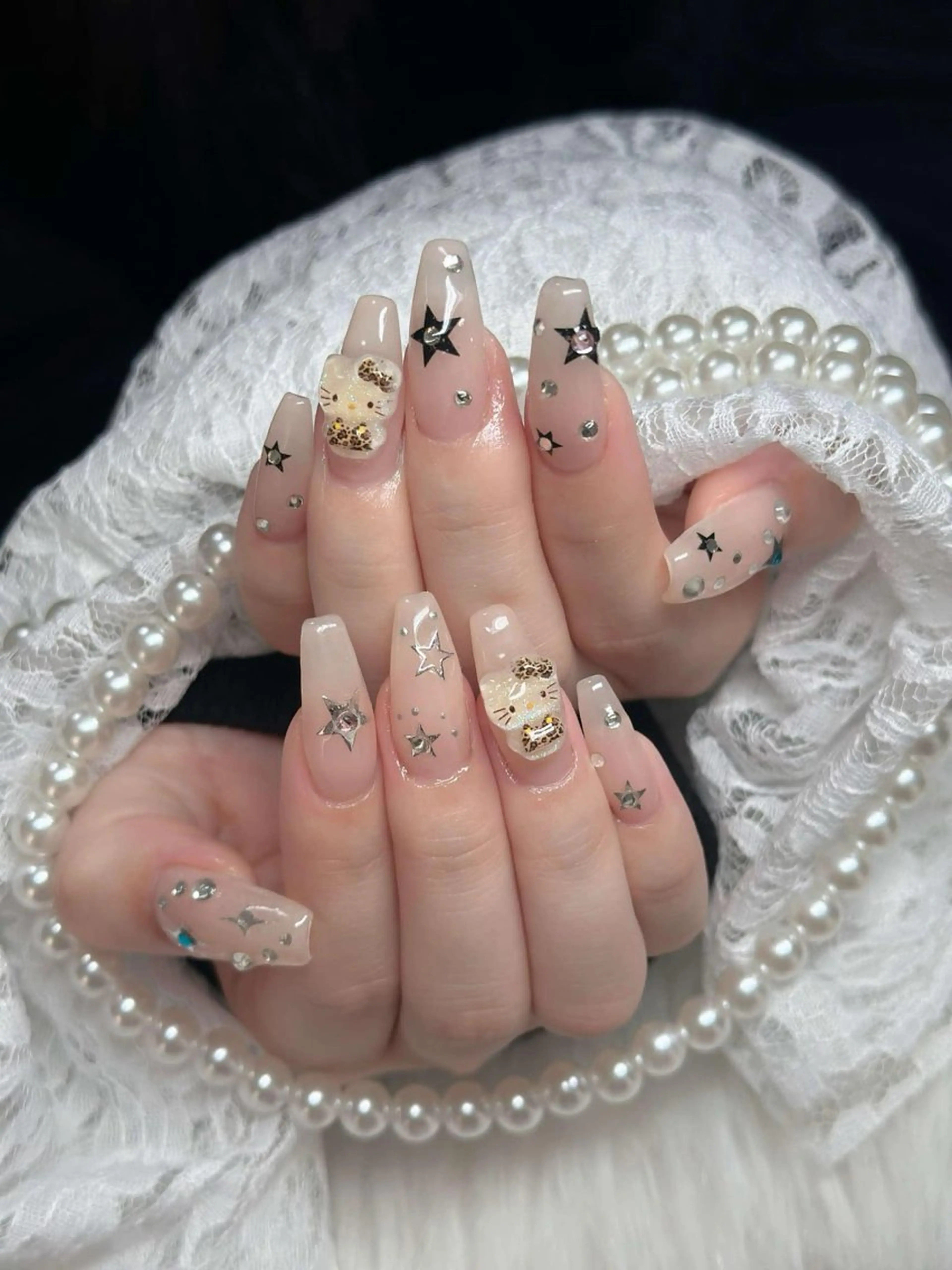 ネイル フレンチネイル ジェルネイル ガラスフレンチ ハロウィン ハート H.baby Nail Salonのネイルデザイン