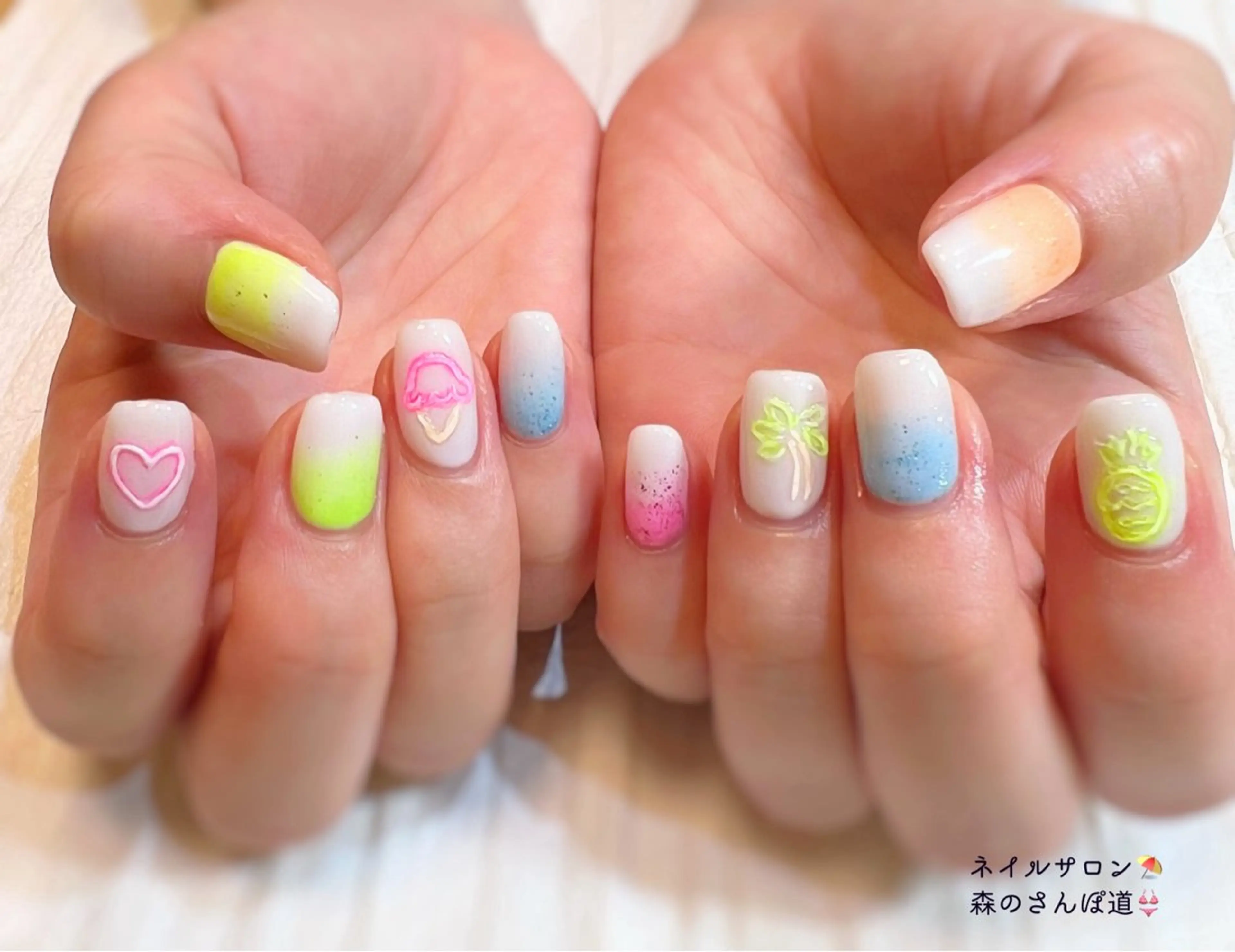 ネイル ハンドネイル ショートネイル 森のさんぽ道のネイルデザイン