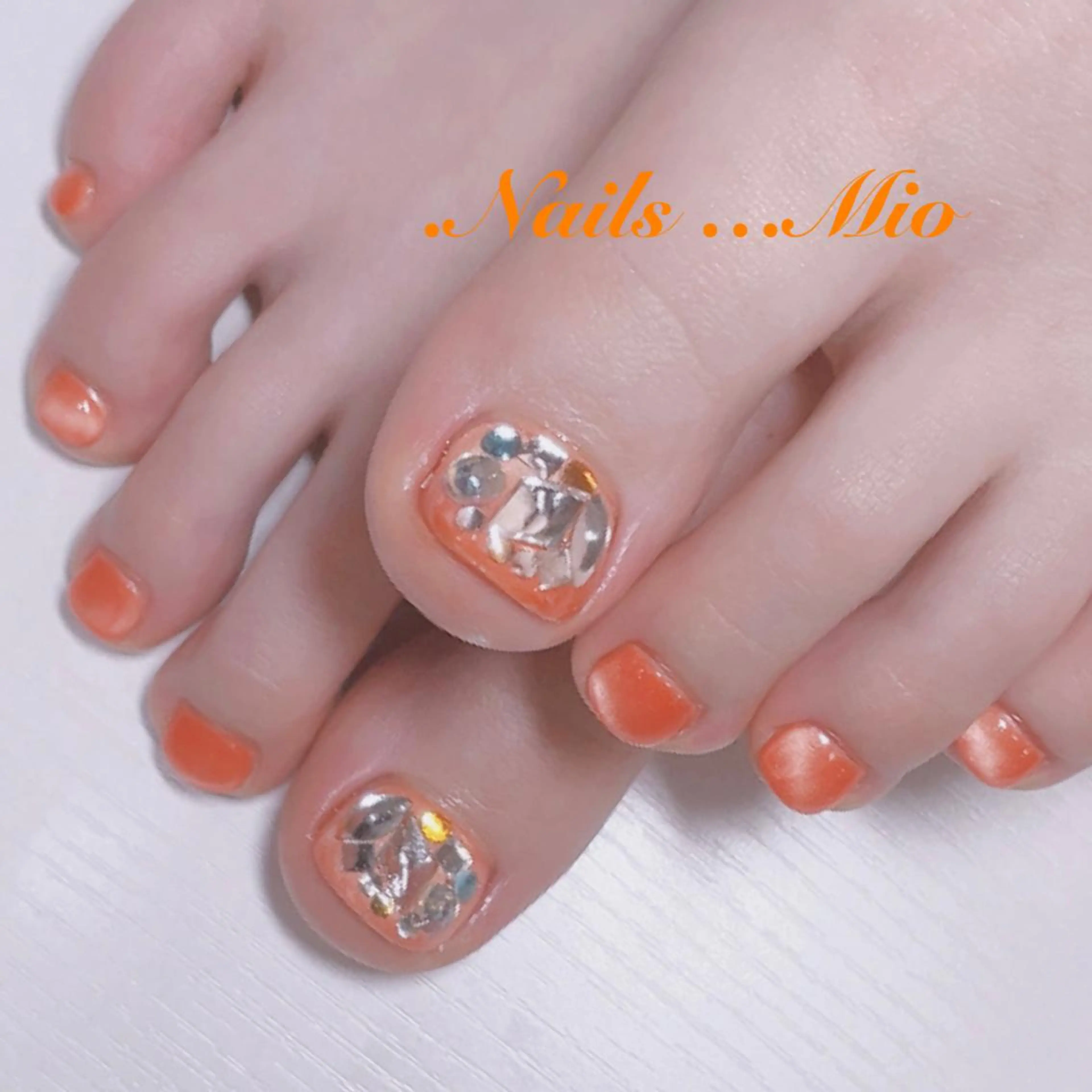 ネイル フットネイル ストーンネイル .Nails Mio 赤羽西ネイルサロンのネイルデザイン