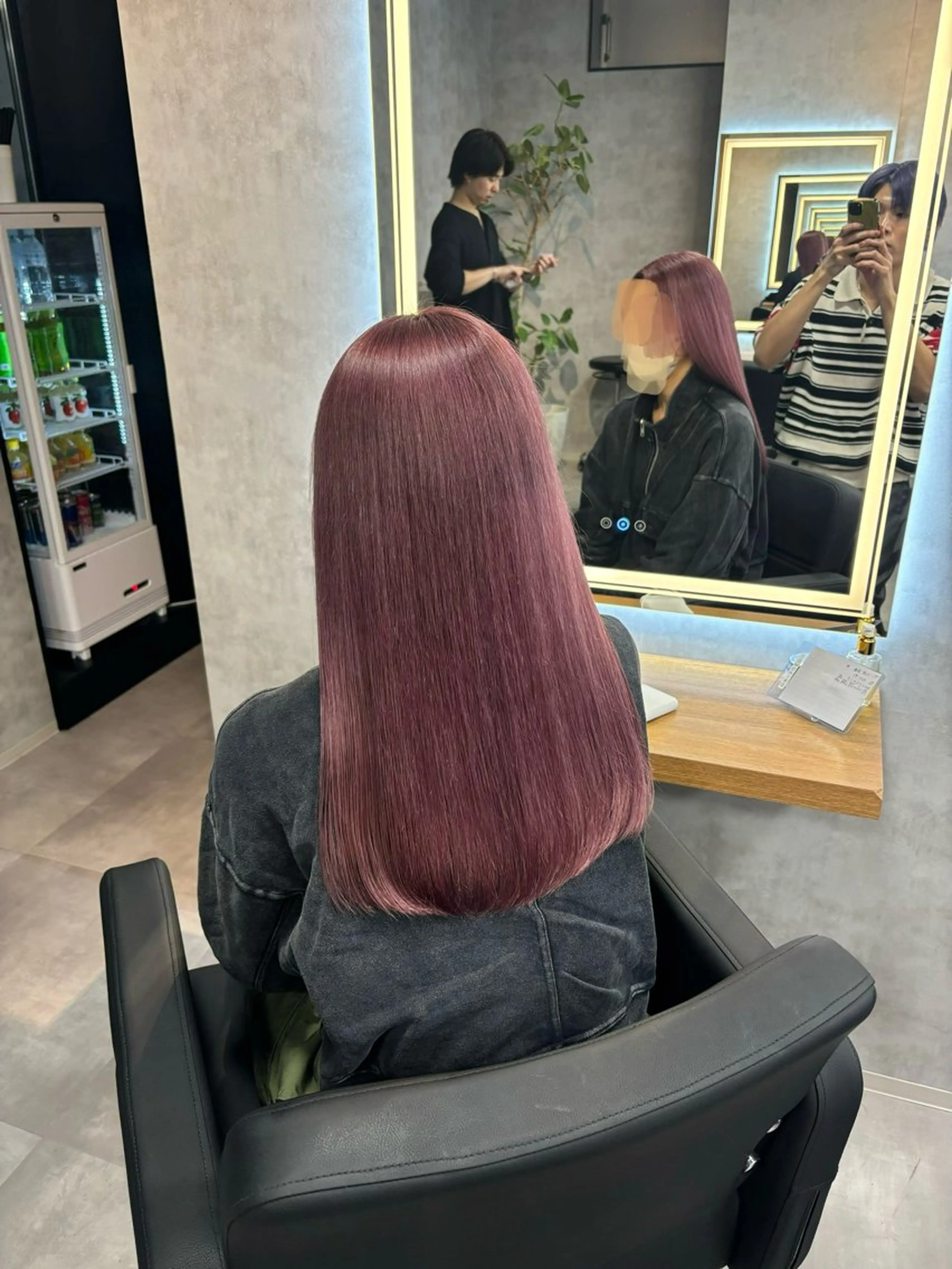 ロング カラー パーマ ヘアアレンジ ヘアカラー トリートメント ヘッドスパ ヘアセット 透明感ブリーチカラー 🌈TOMOHIROのヘアスタイル