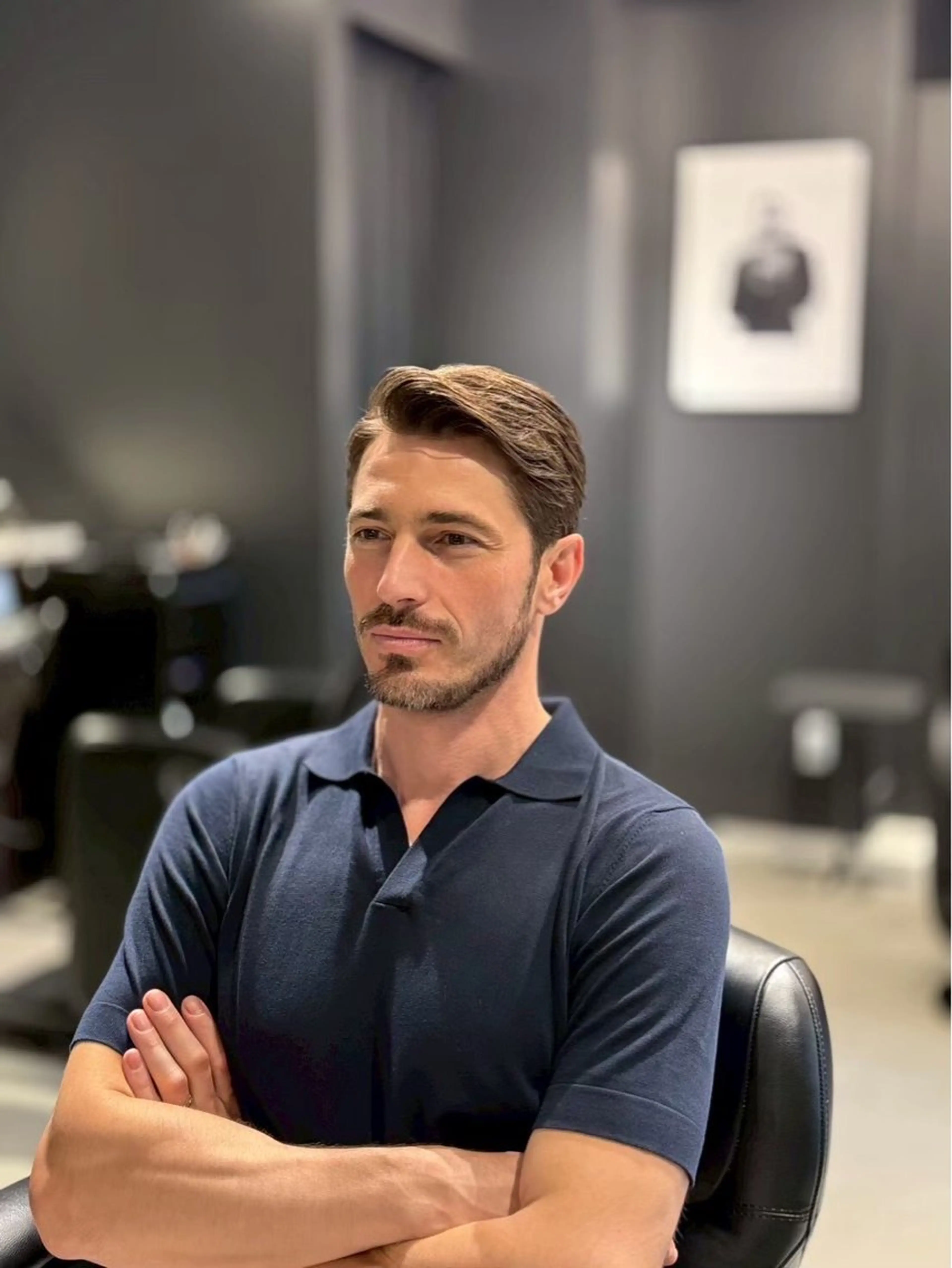 ショート メンズ 岡 魁のヘアスタイル