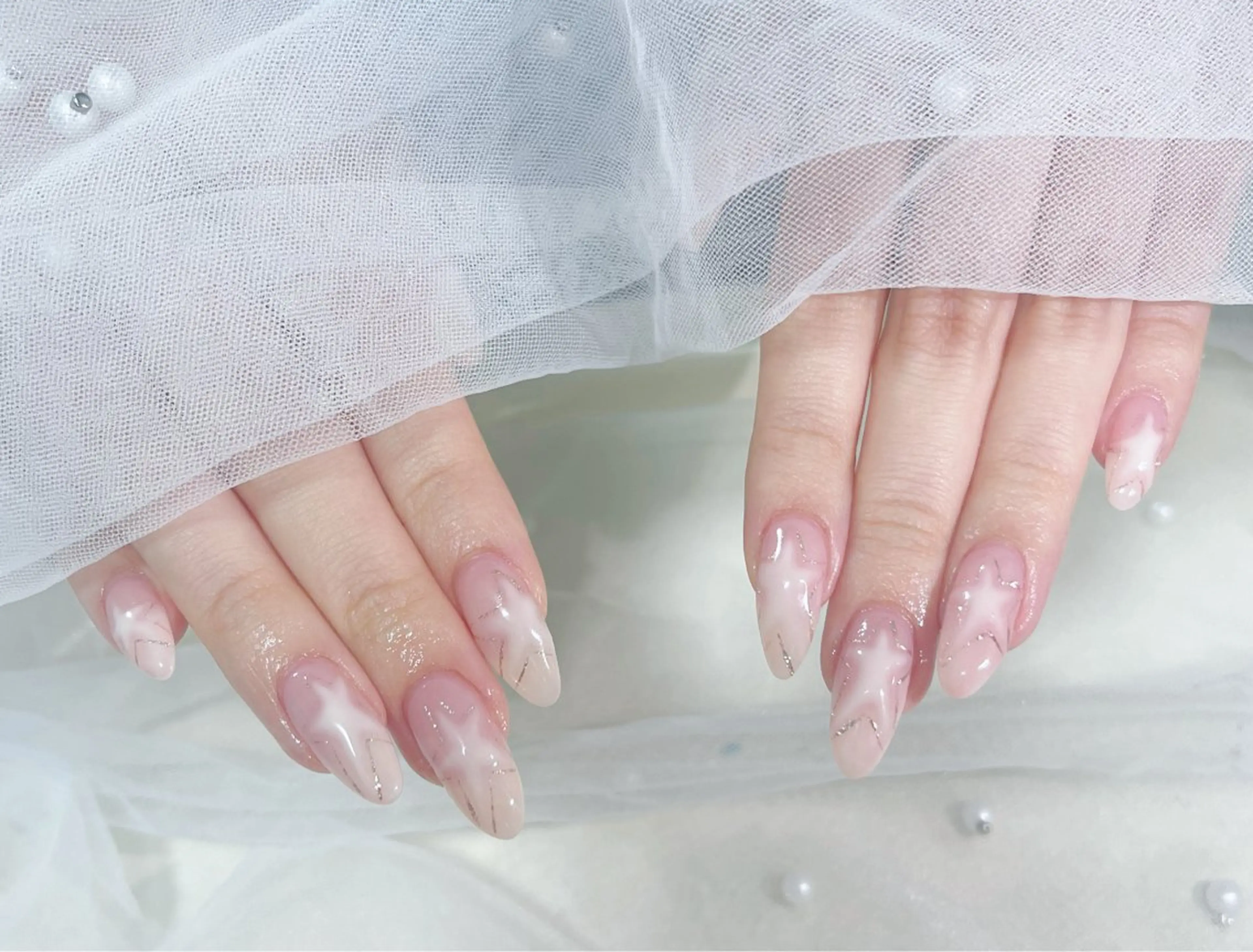 ネイル オーロラネイル クリアネイル フラッシュネイル ジェルネイル グラデーション ハンドネイル Amee Nail Salonのネイルデザイン