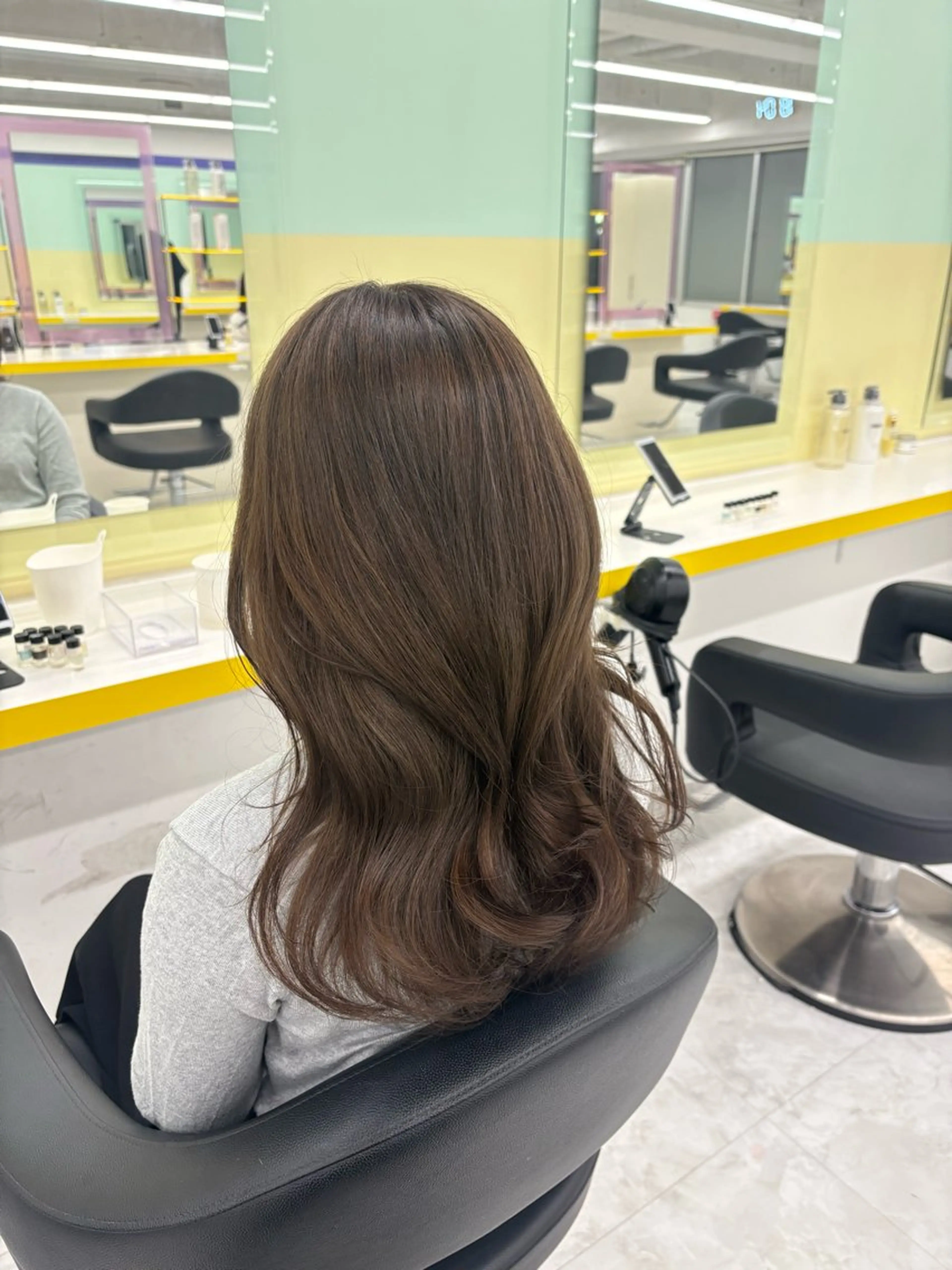 ロング カラー ヘアカラー ベージュ×レイヤー 🤎横浜/miu🤎のヘアスタイル