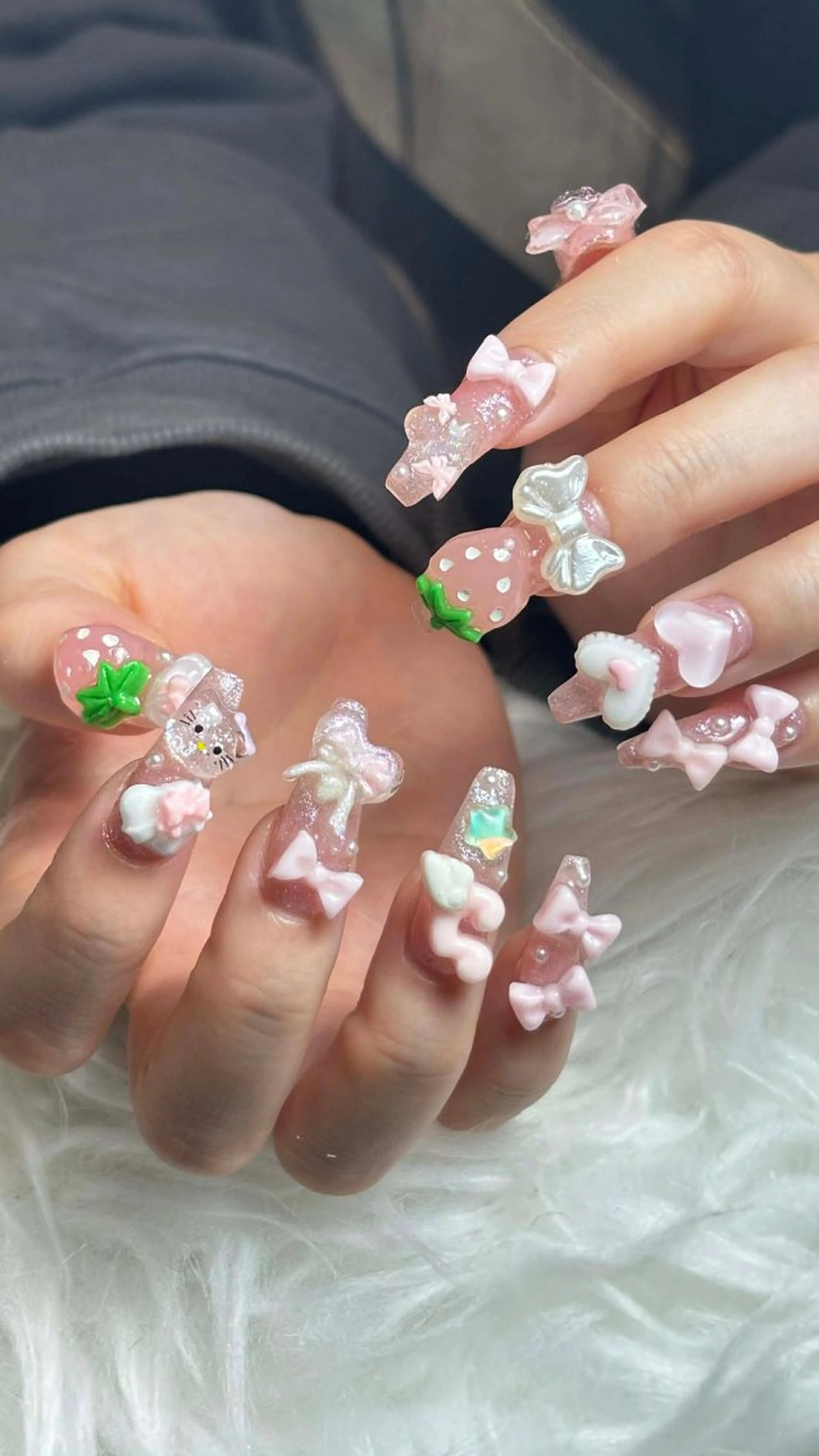 ネイル オーロラネイル ボルドー ブラウン 氷ネイル・うるうるネイル キラキラネイル ハンドネイル Julli NailStudioのネイルデザイン